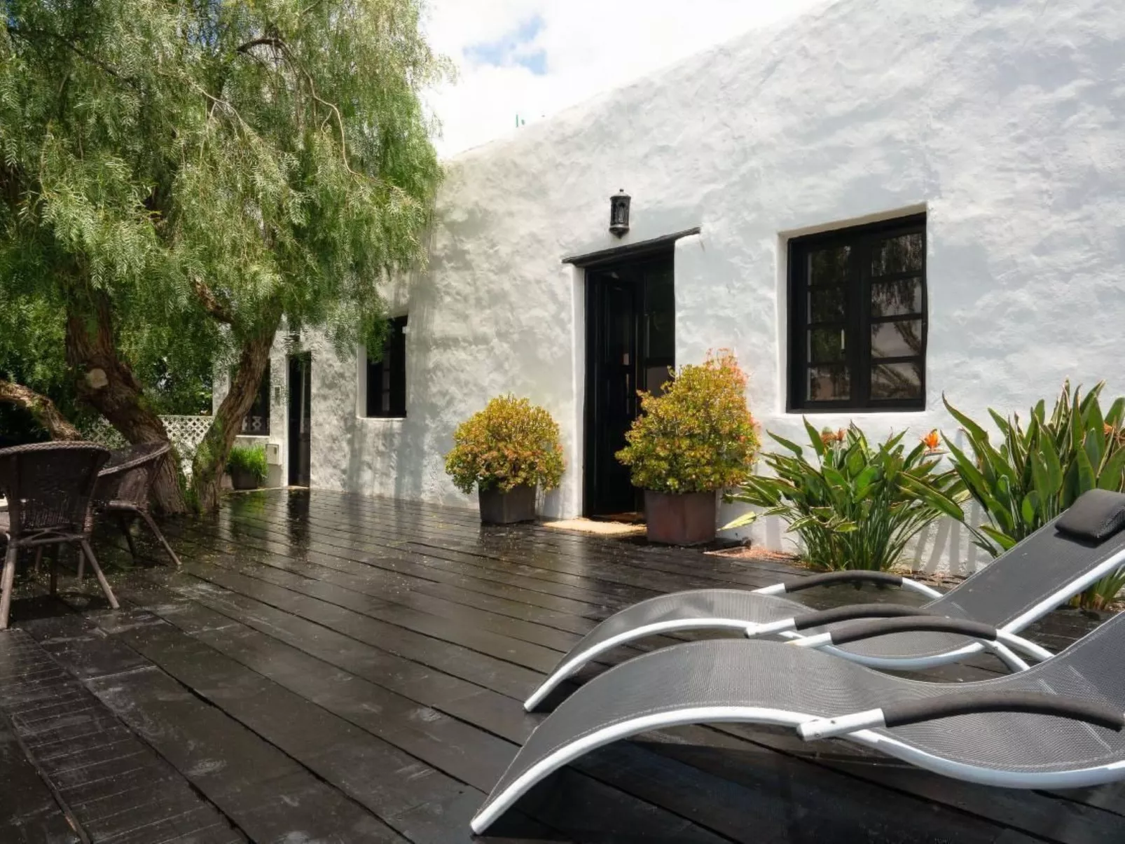 Bauernhaus mit großem Garten und beheiztem Pool-Outside