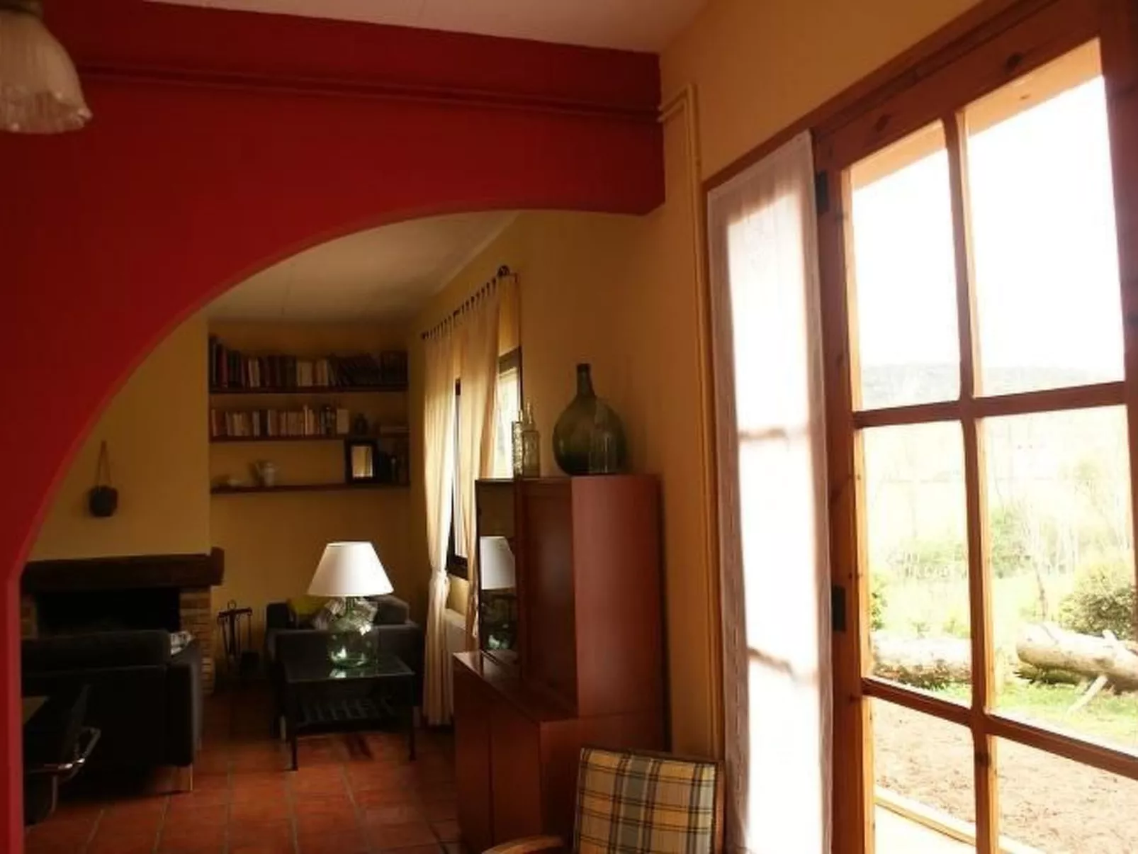 Kleiner Bungalow mit zwei Schlafzimmern.-Image-tags.info