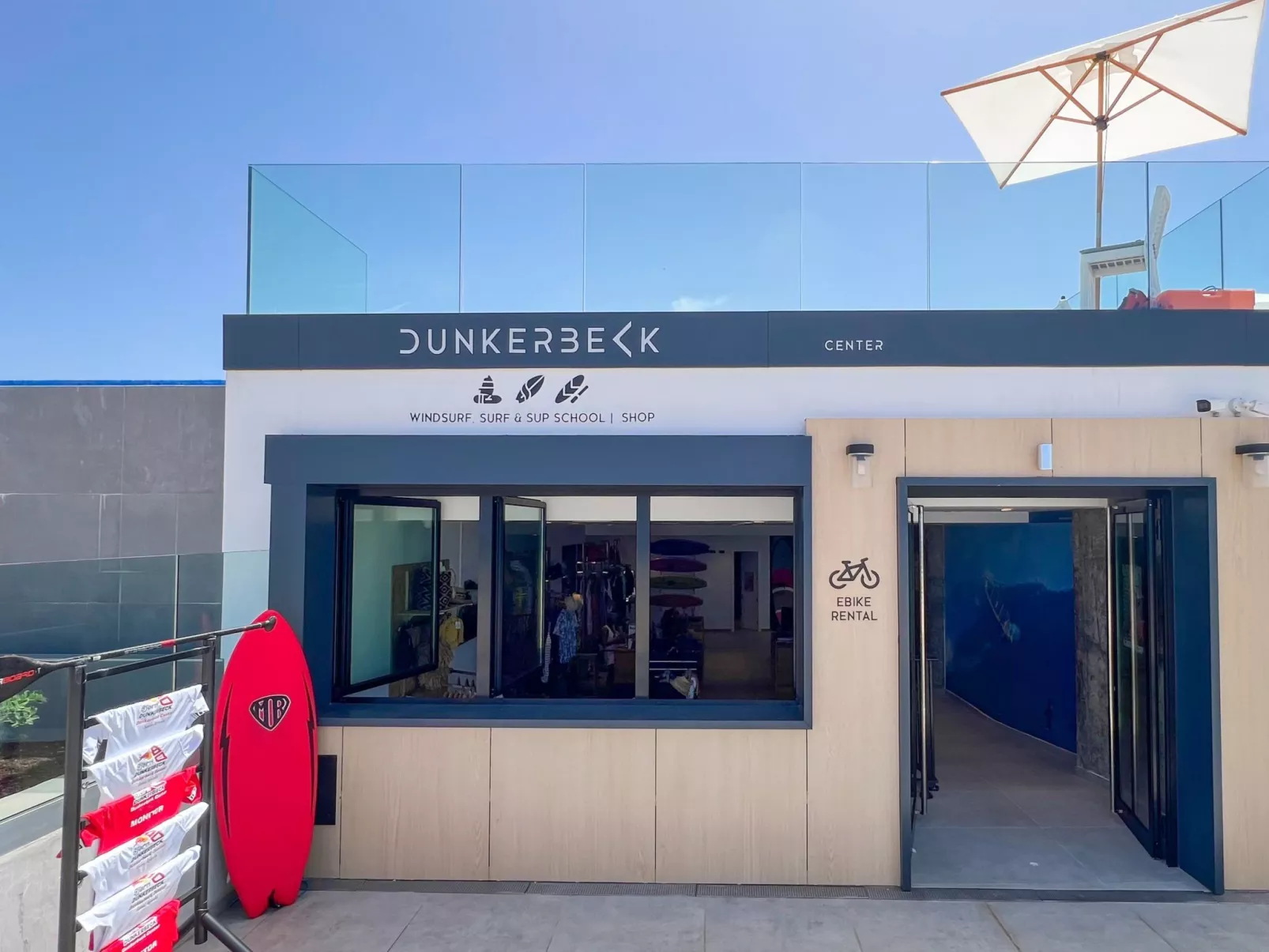 Villa mit Wasserblick-Image-tags.info