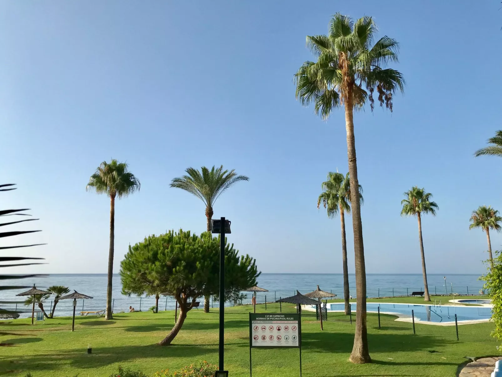 "Mi Capricho".-Outside