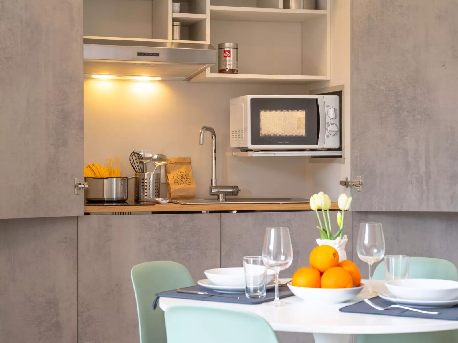 Die Orange und der Goldfisch