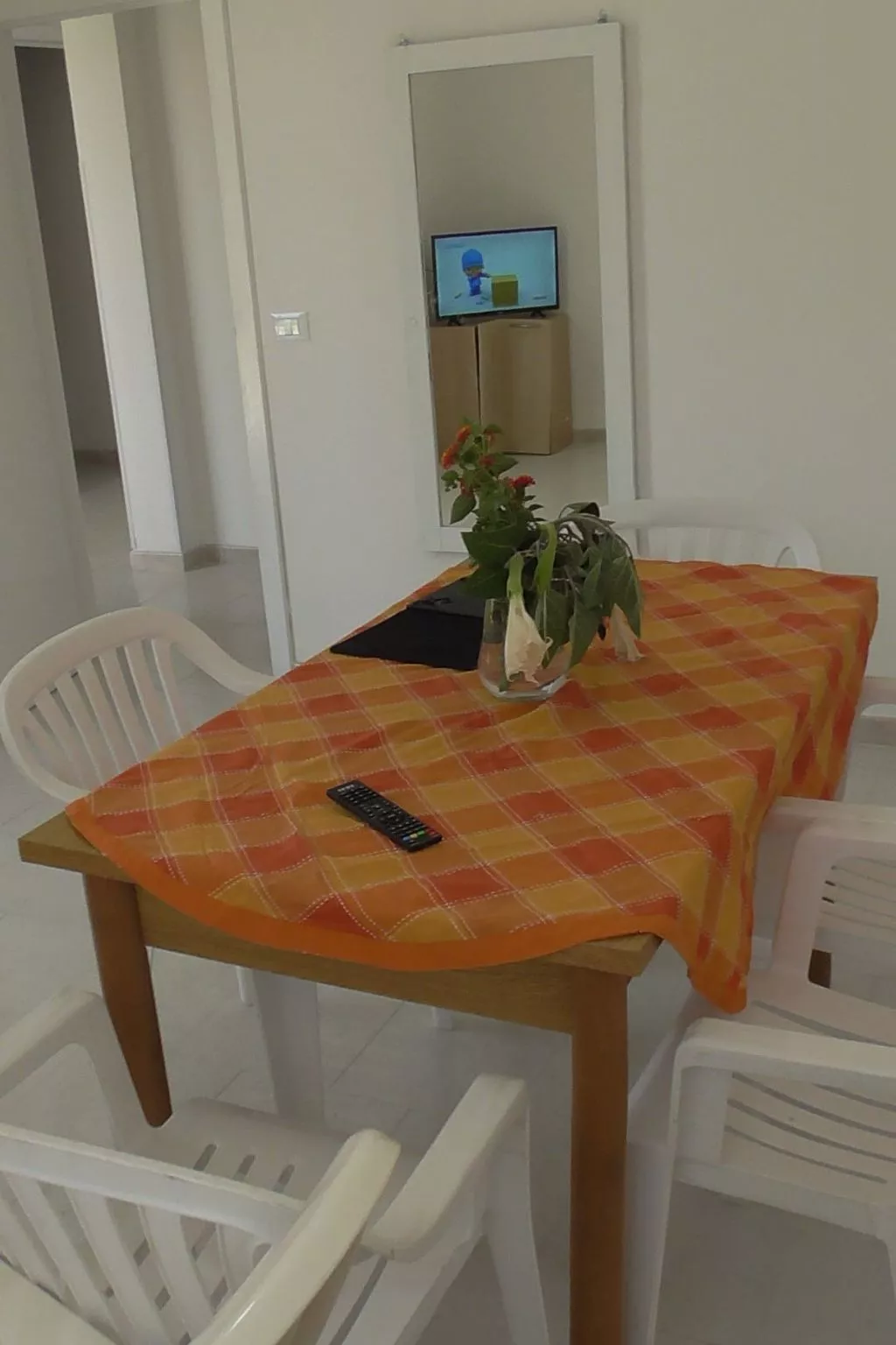 Kleine Villa mit geschlossenem Garten in Parabita