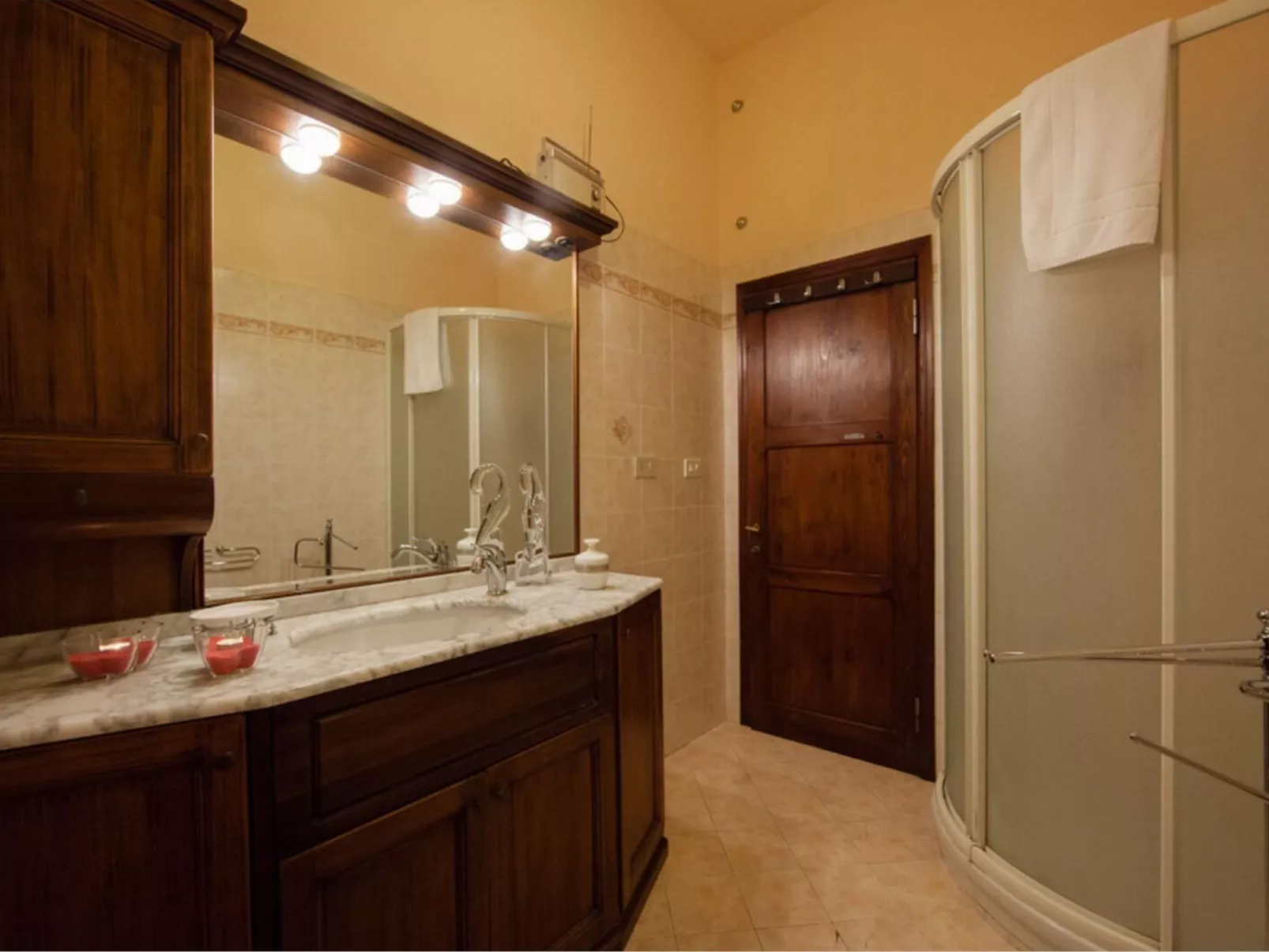 Villa mit privatem Pool in der Nähe von Castiglion Fiorentino-Inside