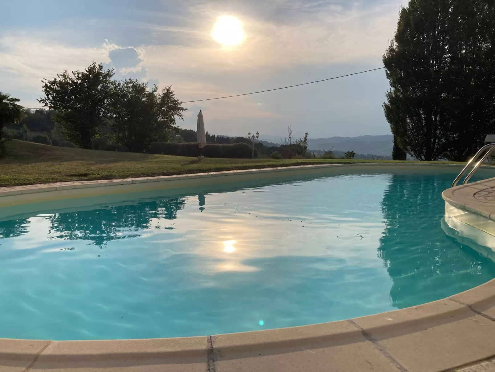 Charmante Lösung, Schwimmbad 10 Minuten vom Meer entfernt-Dehors