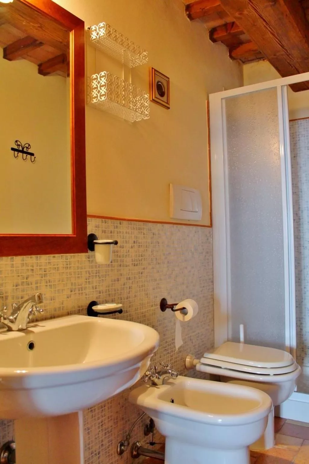 In der Gegend zwischen Meer und Berghang-Drinnen