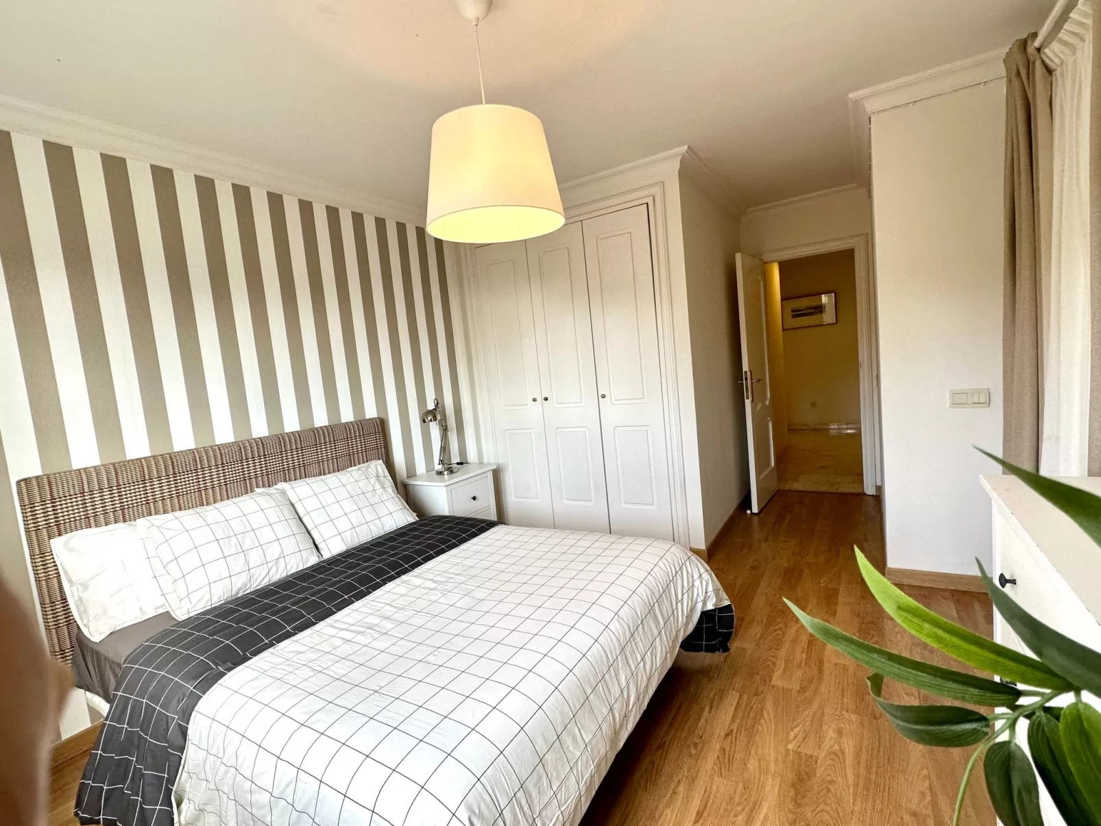 Prime atic Rosaleda-Inside