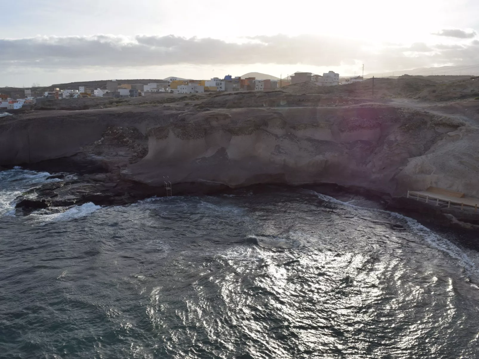 Für 6 Personen ca. 90 m - Draußen