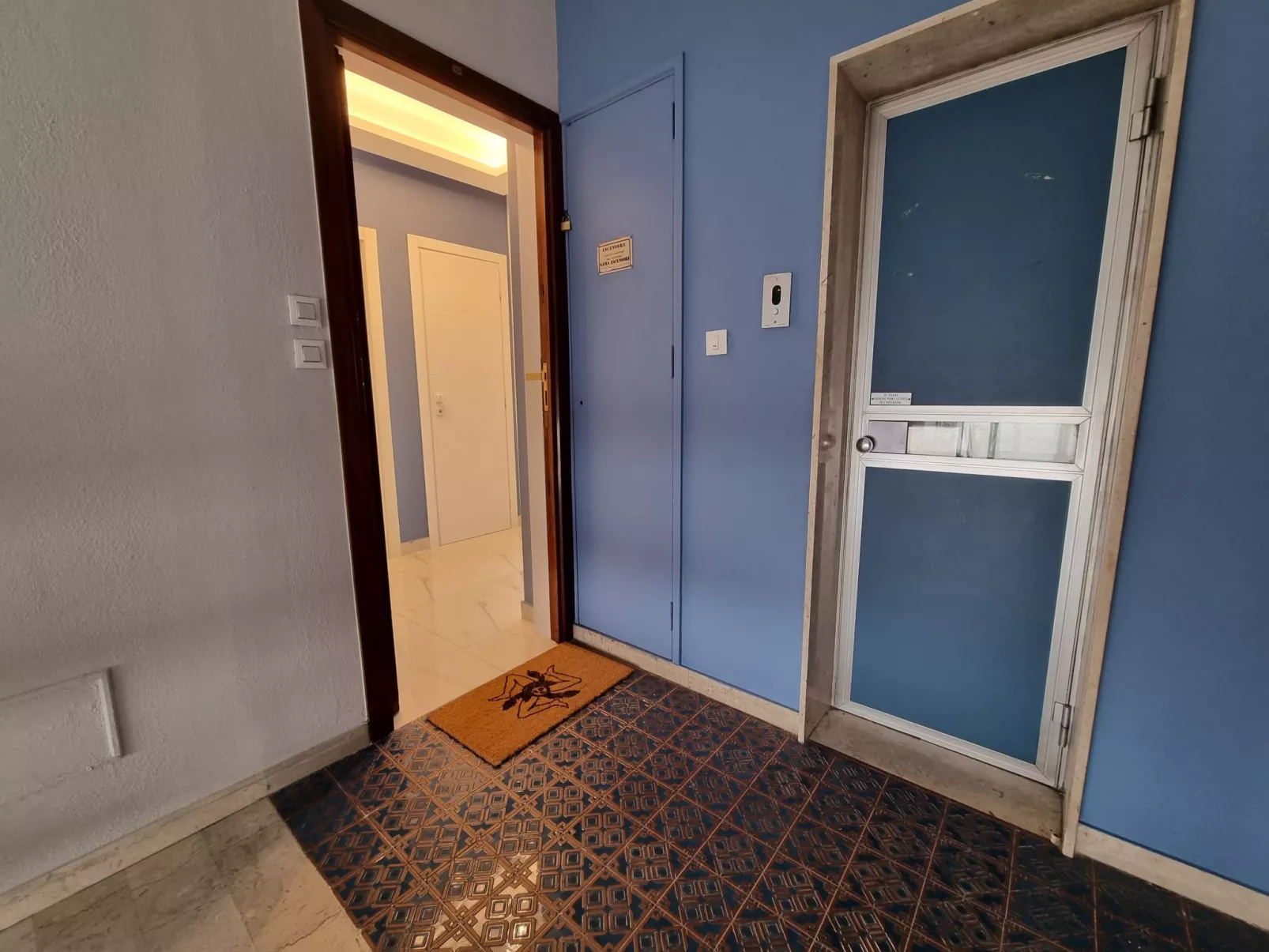 MaXelA Penthouse Green-Dedans