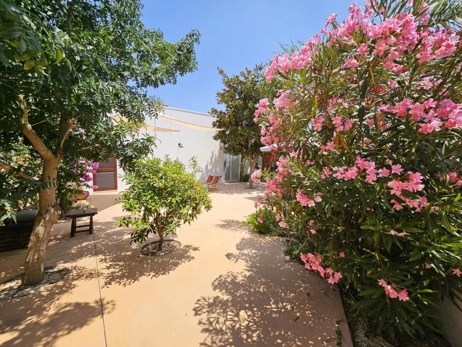 Wohnung 'Serendila' mit Wallbox-Draußen