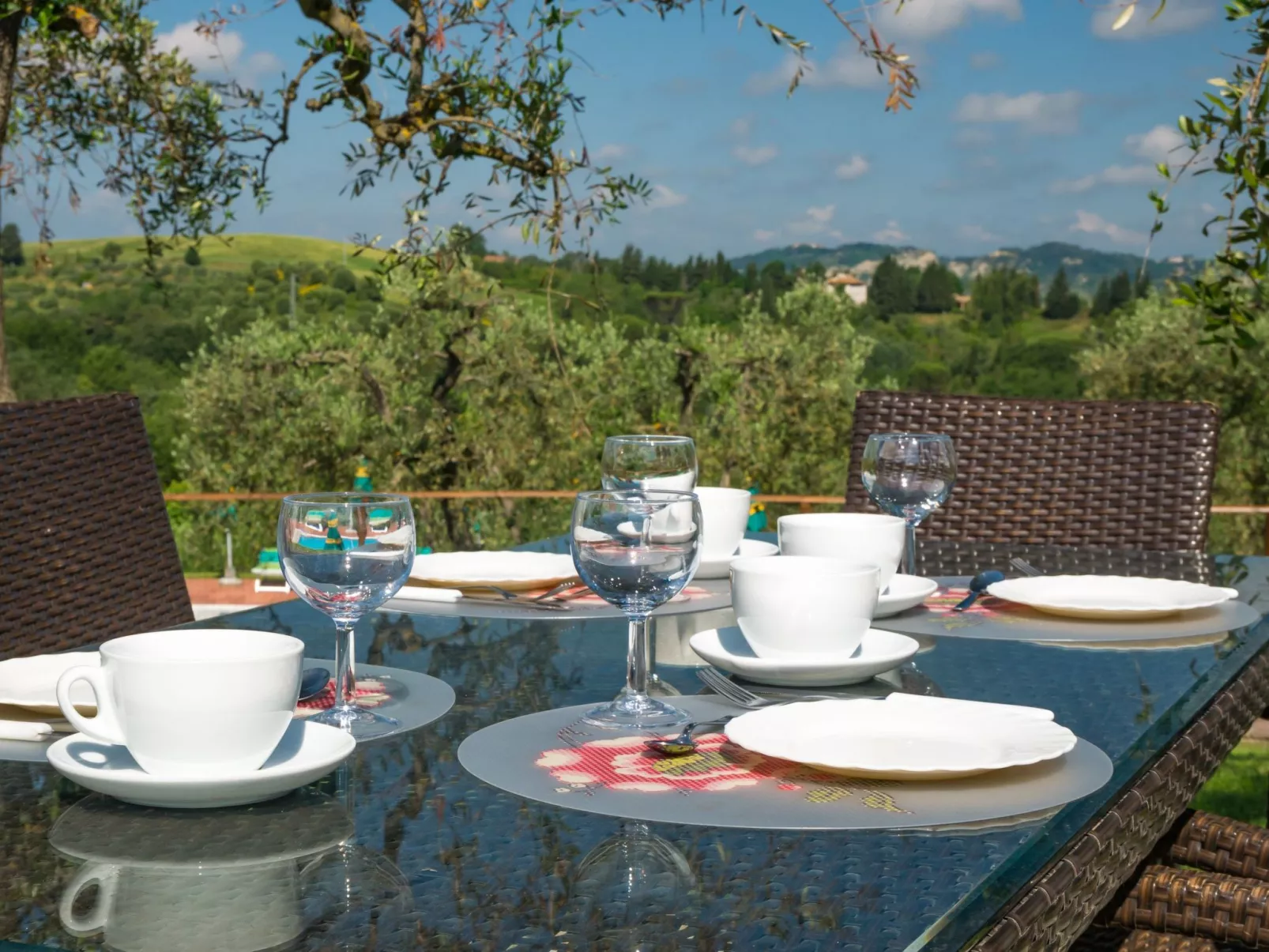 Vier-Zimmer-Wohnung Borgo Collelungo 2 Bäder, erster Stock
