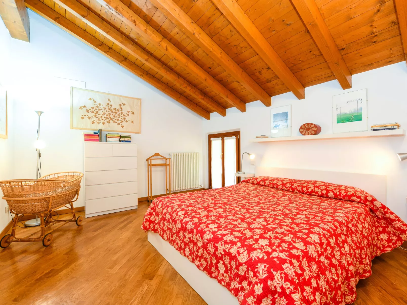 'Silvia4' mit Balkon-Drinnen