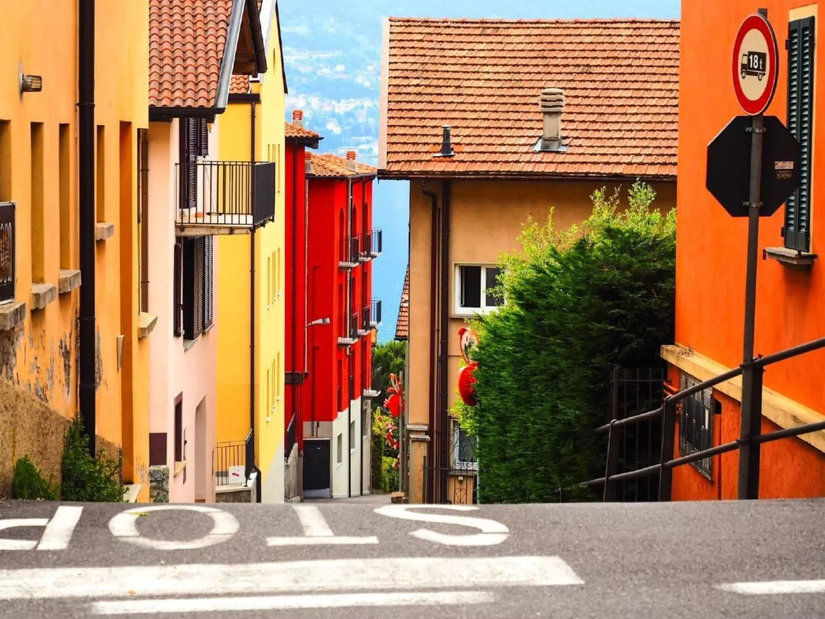 Little Paradise-Outside