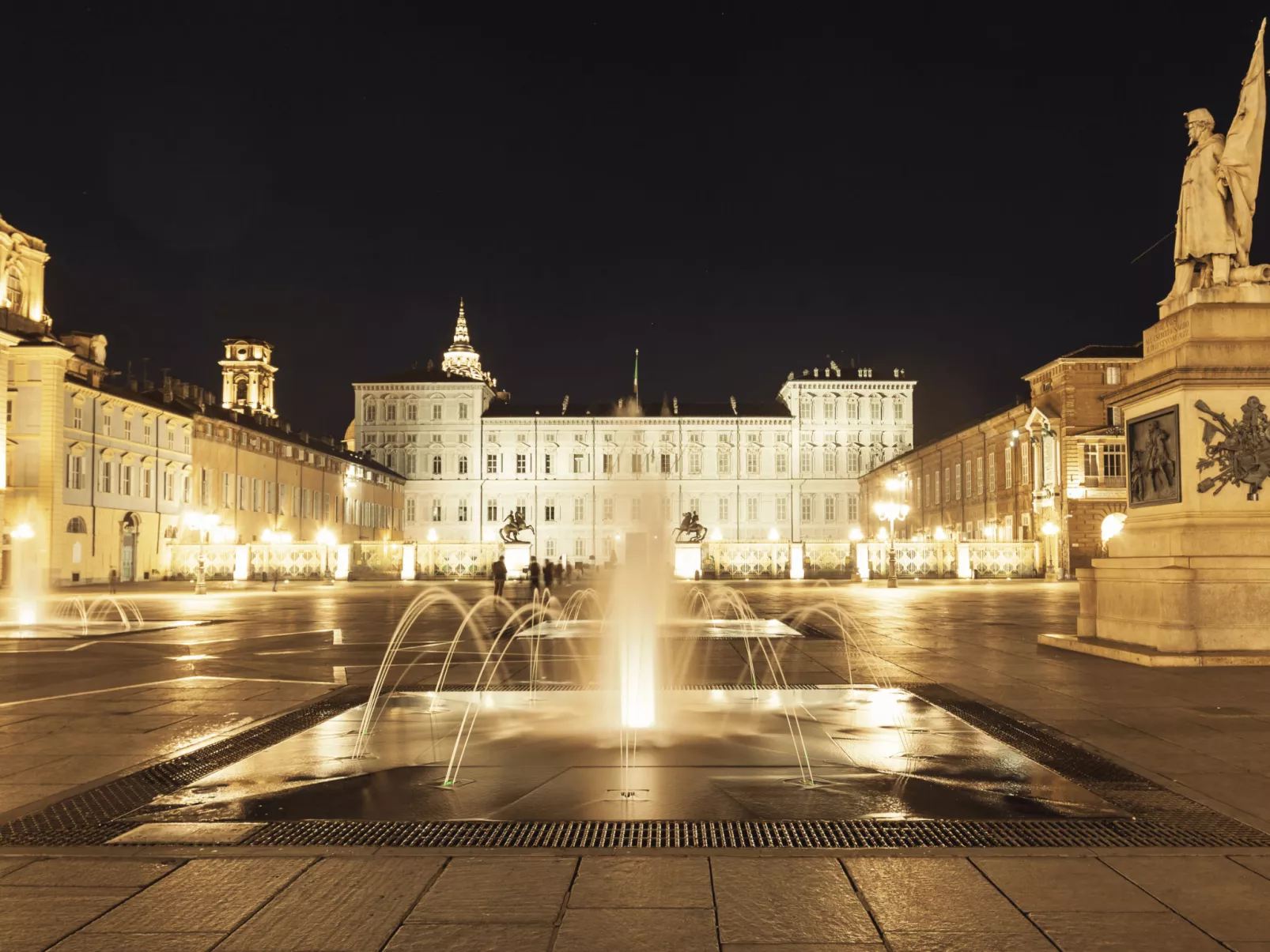 Carla B von Holiday World-Dehors