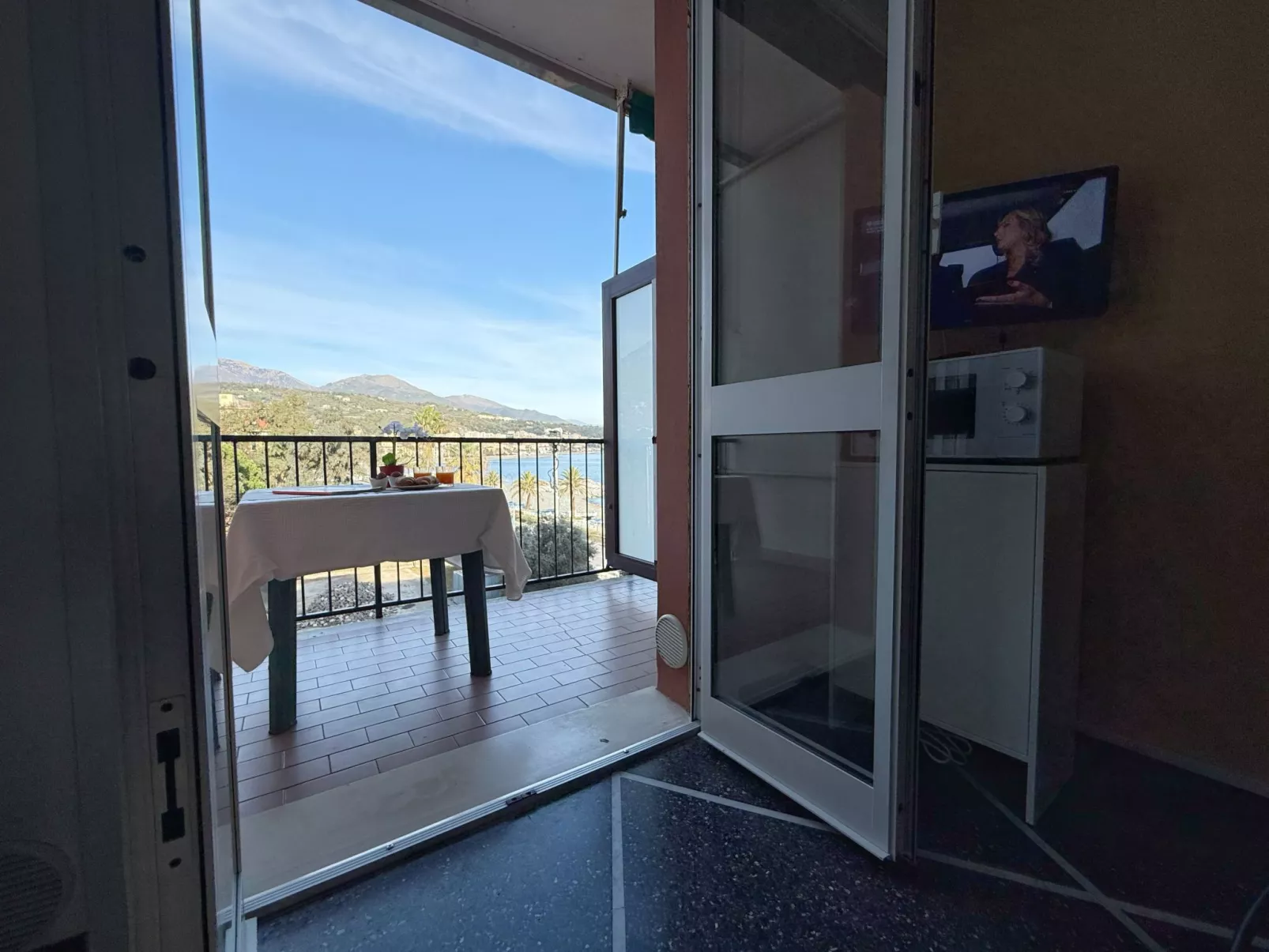 Bacio del Mare by Holiday World-Inside