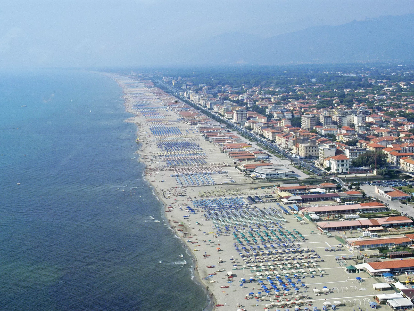 In Viareggio mit Gemeinschaftspool-Environnement