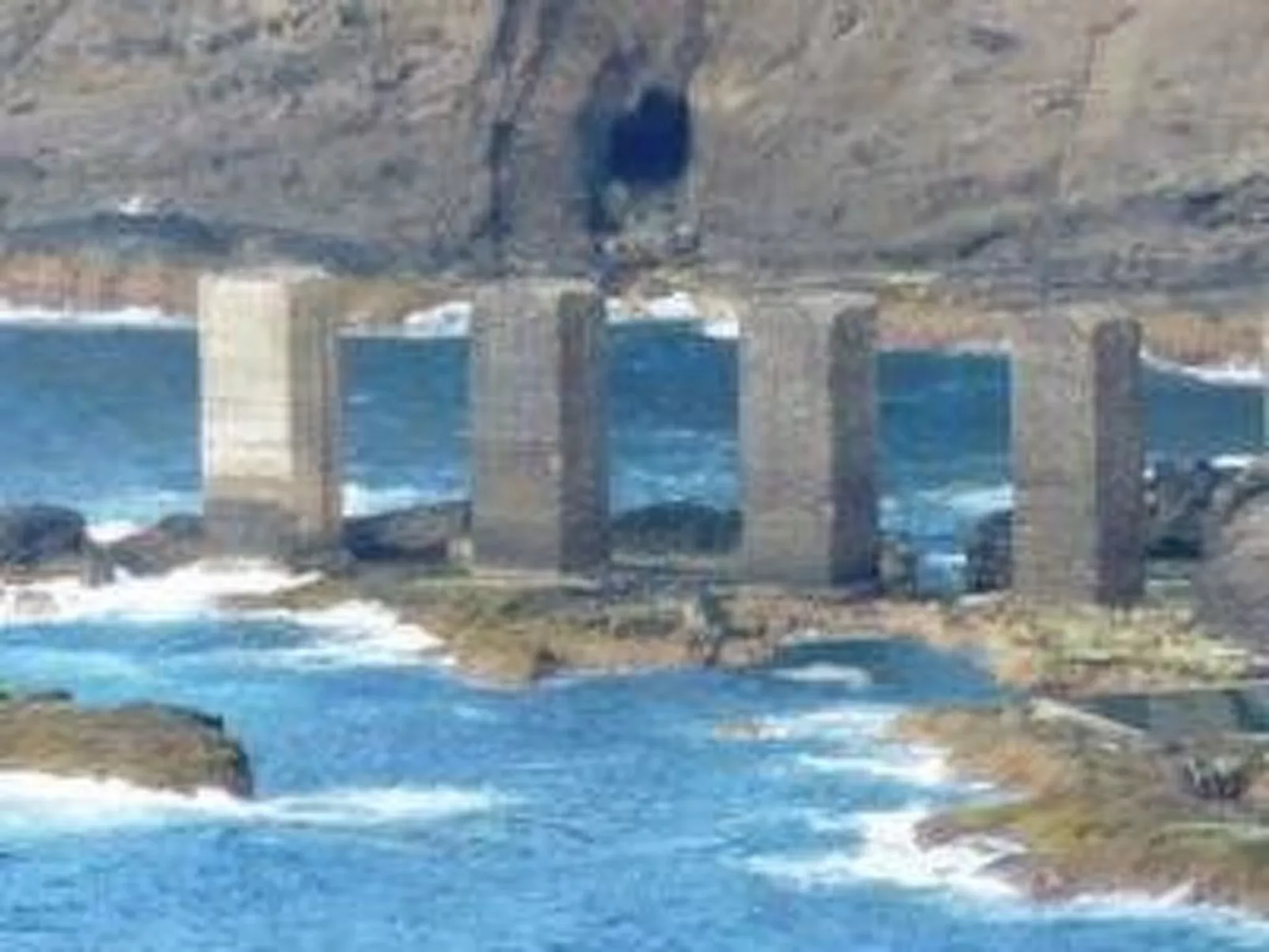 Ländliches Haus mit herrlichem Blick auf das Meer und das Tal.-Outside
