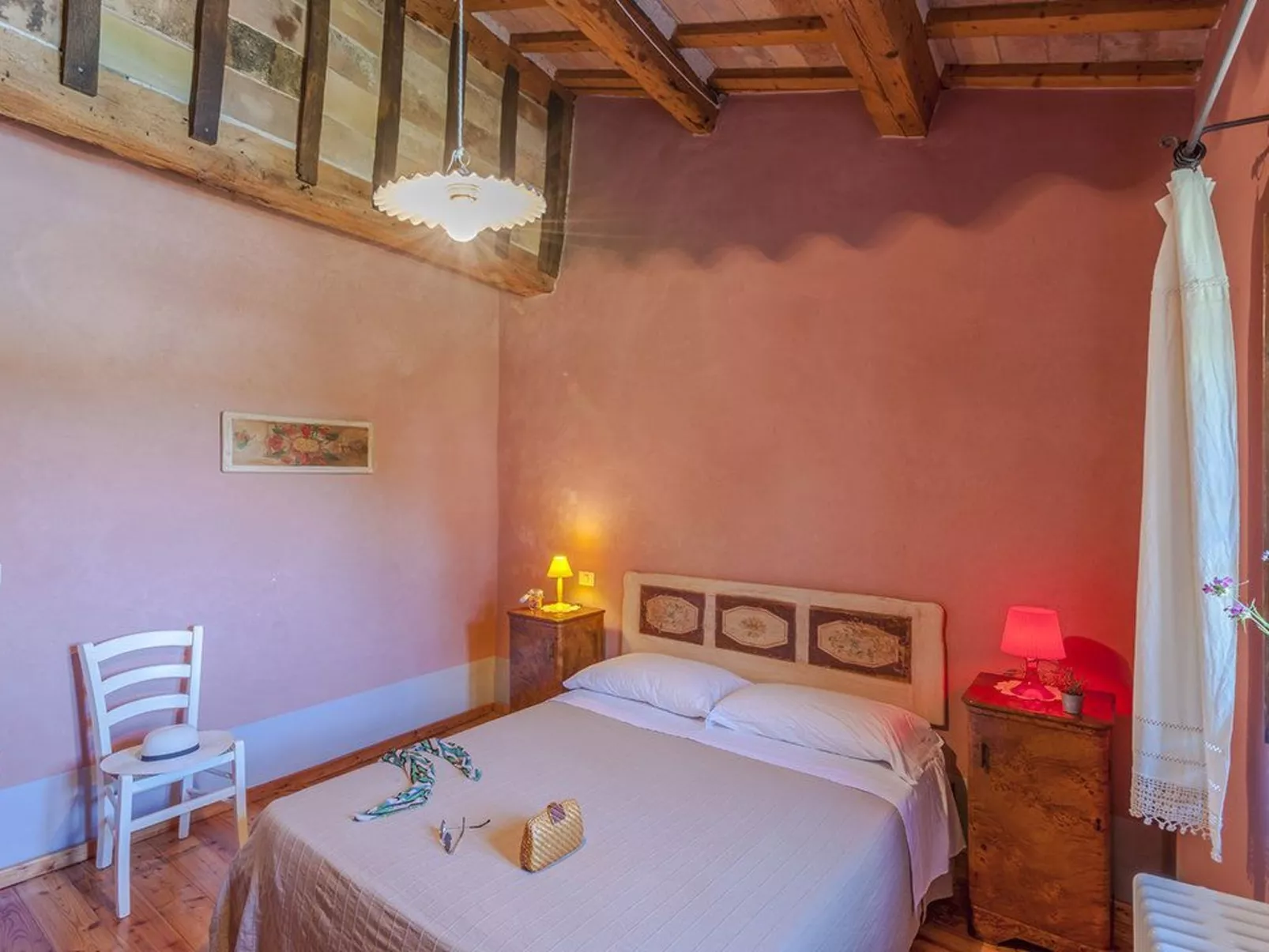 Ferienvilla 'Checello' mit privatem Pool-Drinnen