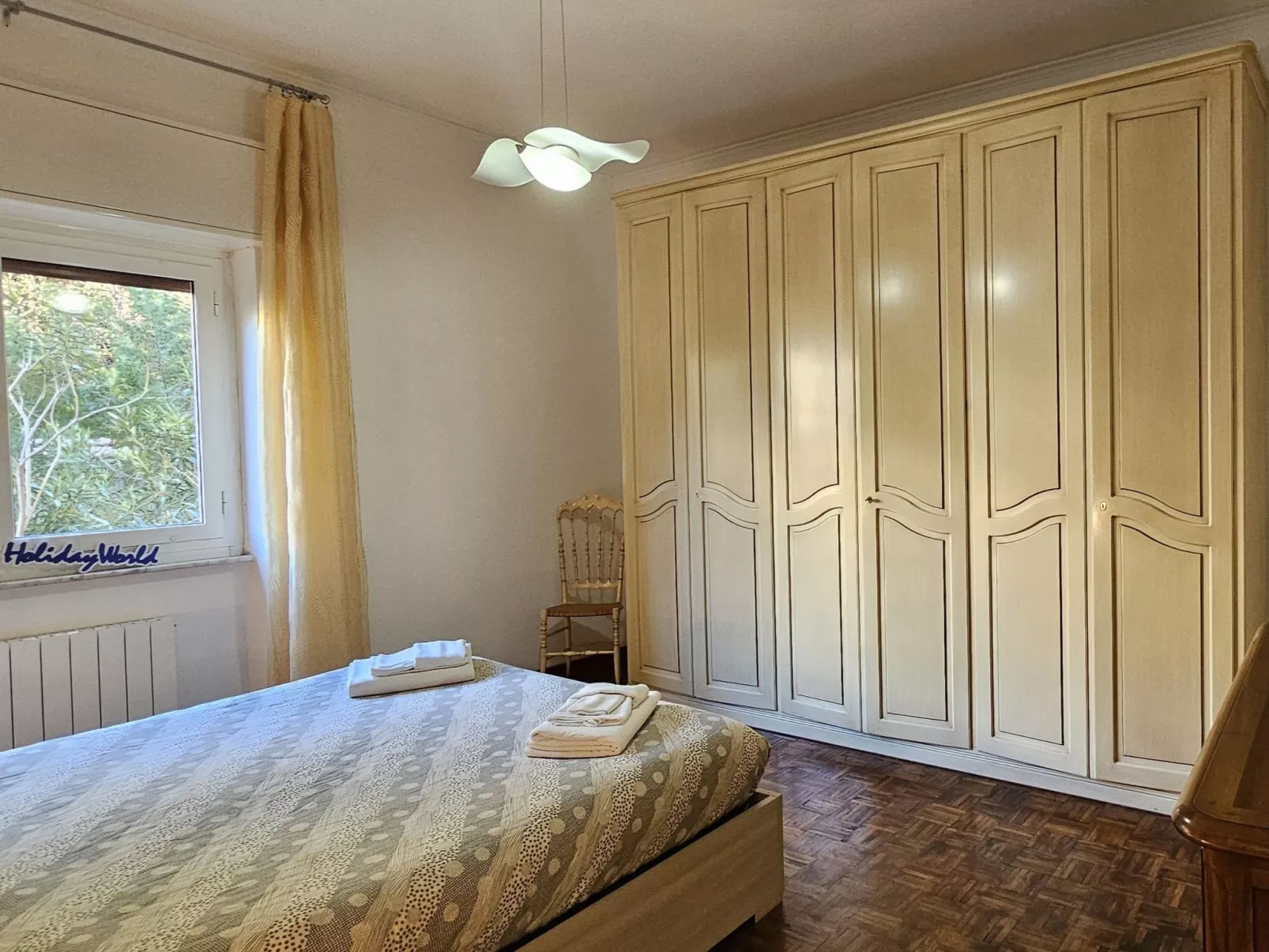 Oase des Friedens von Holiday World-Drinnen