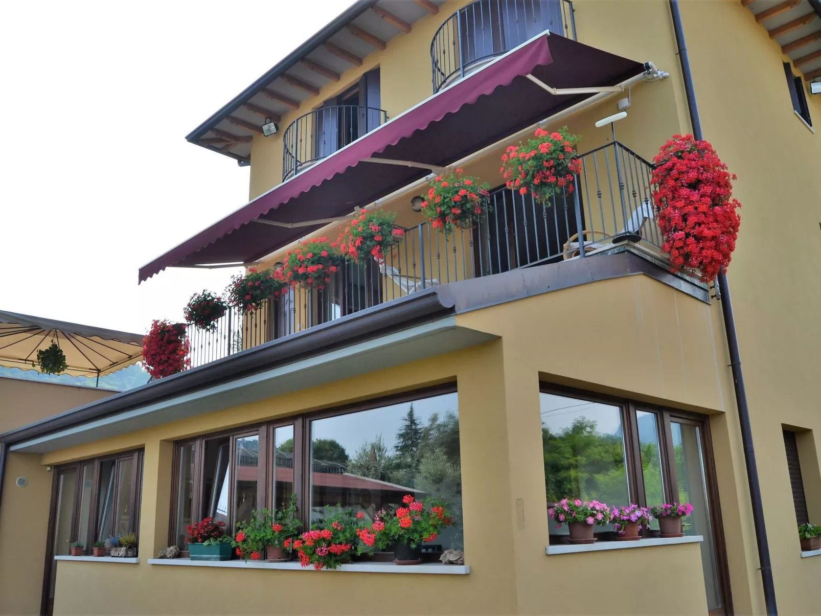 Appto. "Villa La Veranda" mit Garten und Pool-Outside