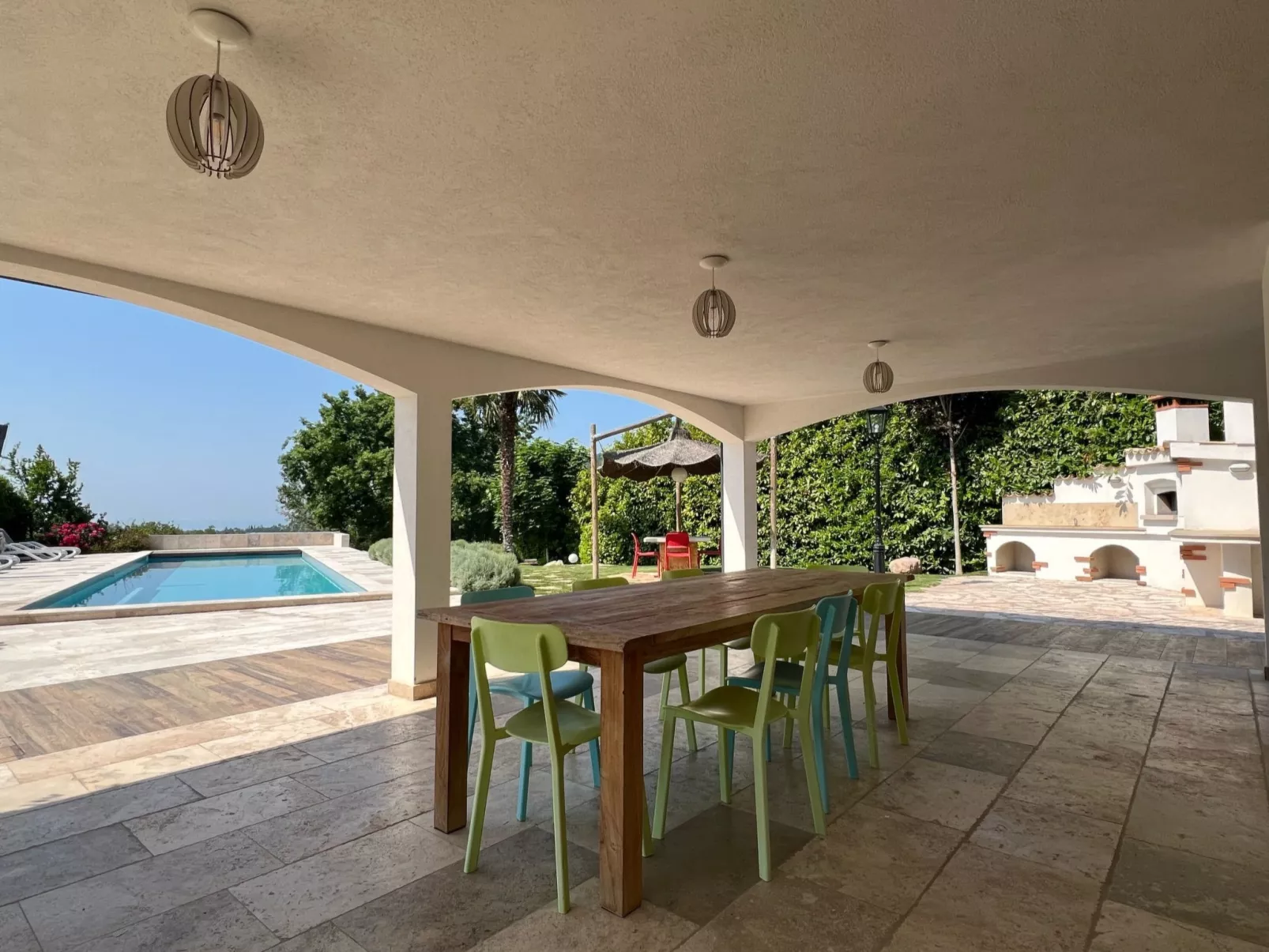 Villa am Gardasee mit großem Pool und Garten-Image-tags.info