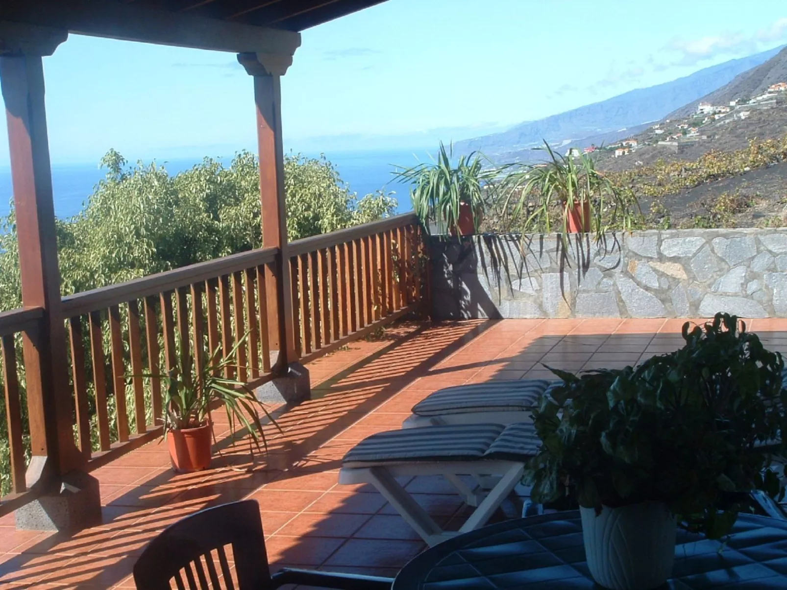 Mit Garten und wunderbarer Aussicht