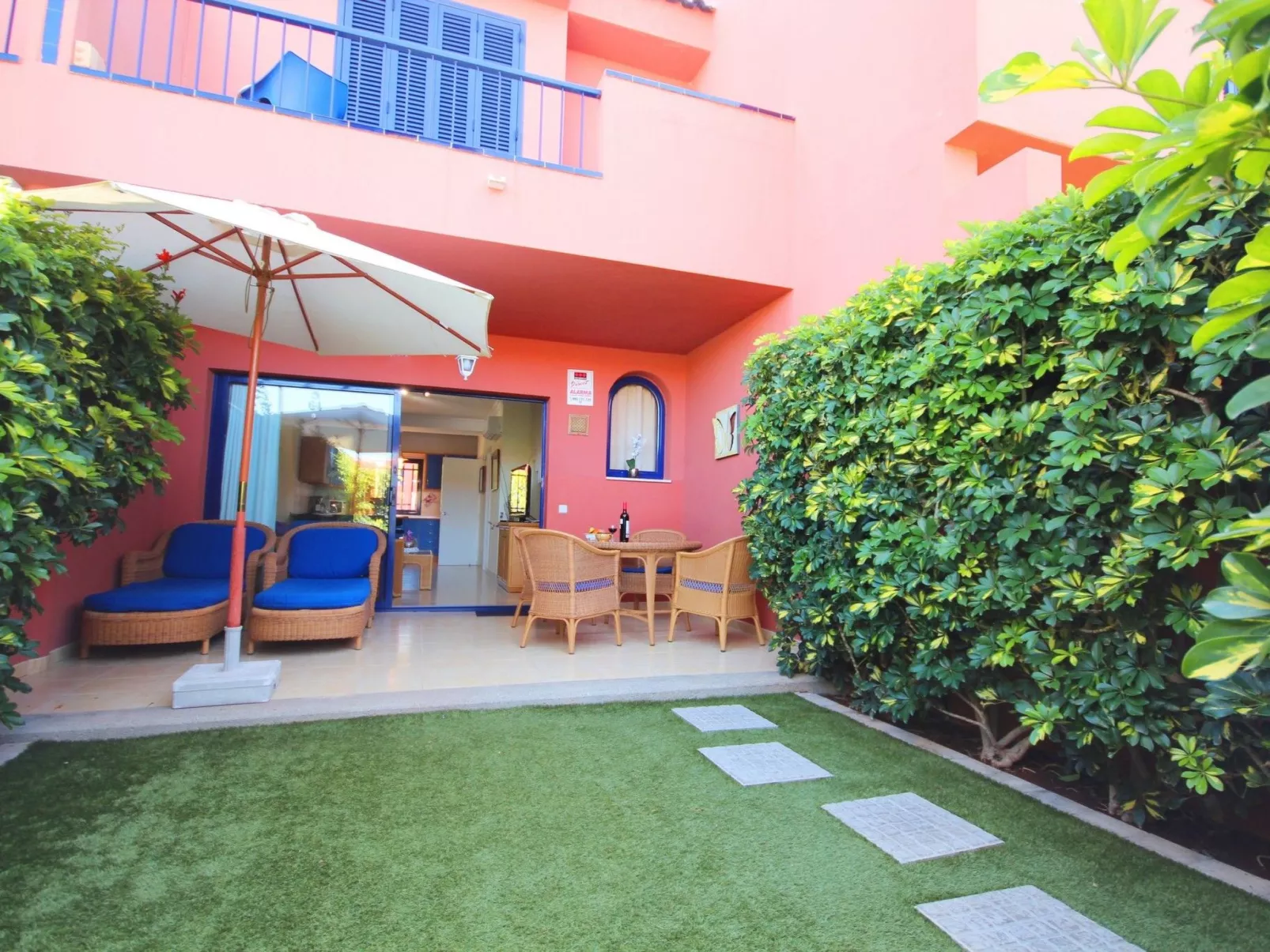 Wunderschönes Ferienhaus im Süden von Gran Canaria mit Garten und gemeinschaftl-Outside