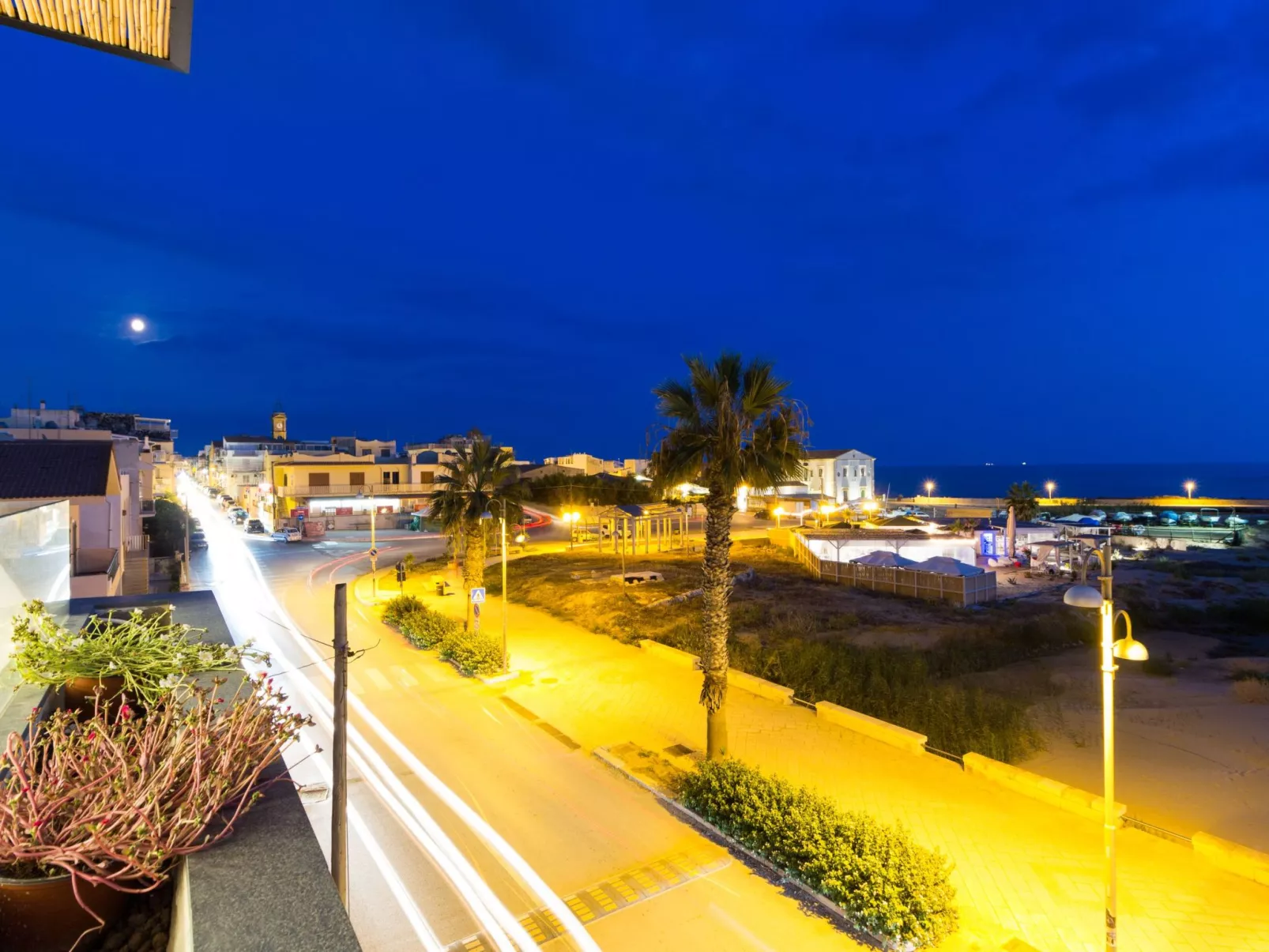 Charmante Wohnung in Donnalucata mit Möblierter Terrasse
