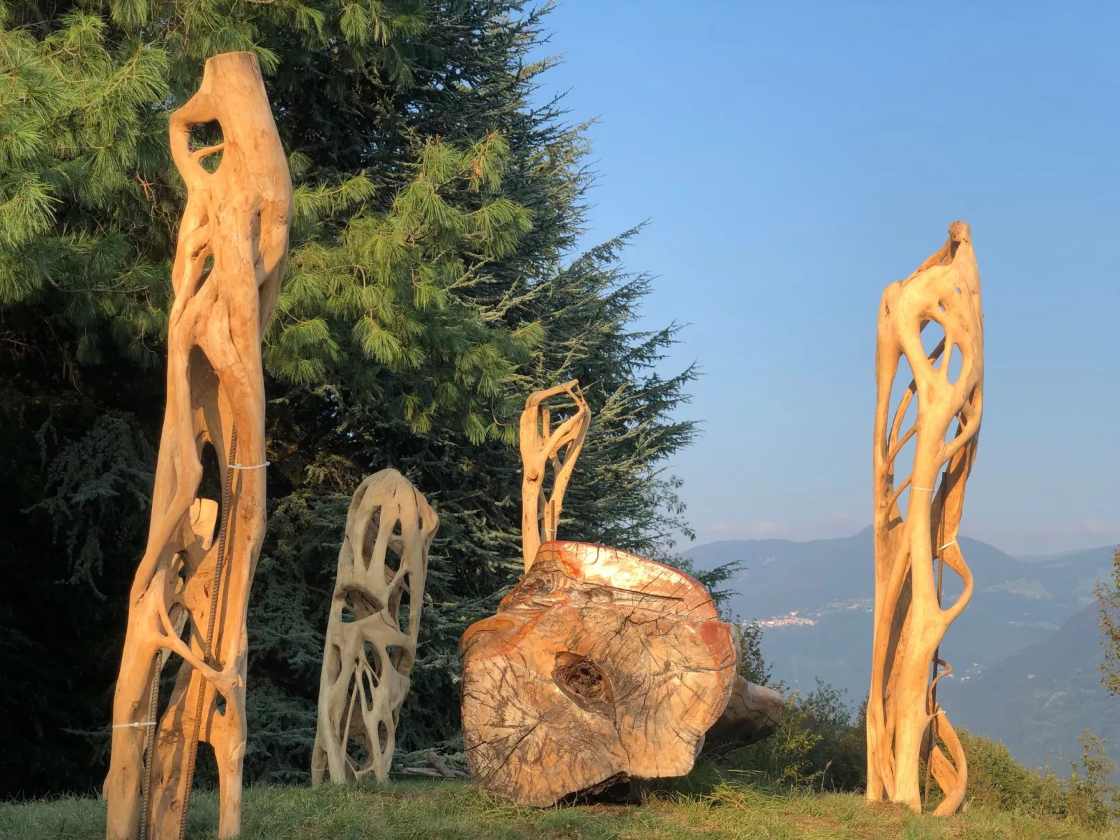 In Panoramalage in Solto Collina-Dehors