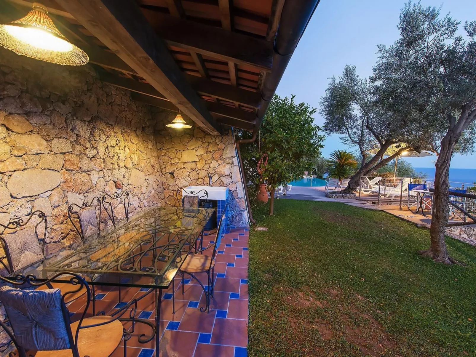 Wohnung mit Terrasse, Gemeinschaftspool und Aussicht-Outside