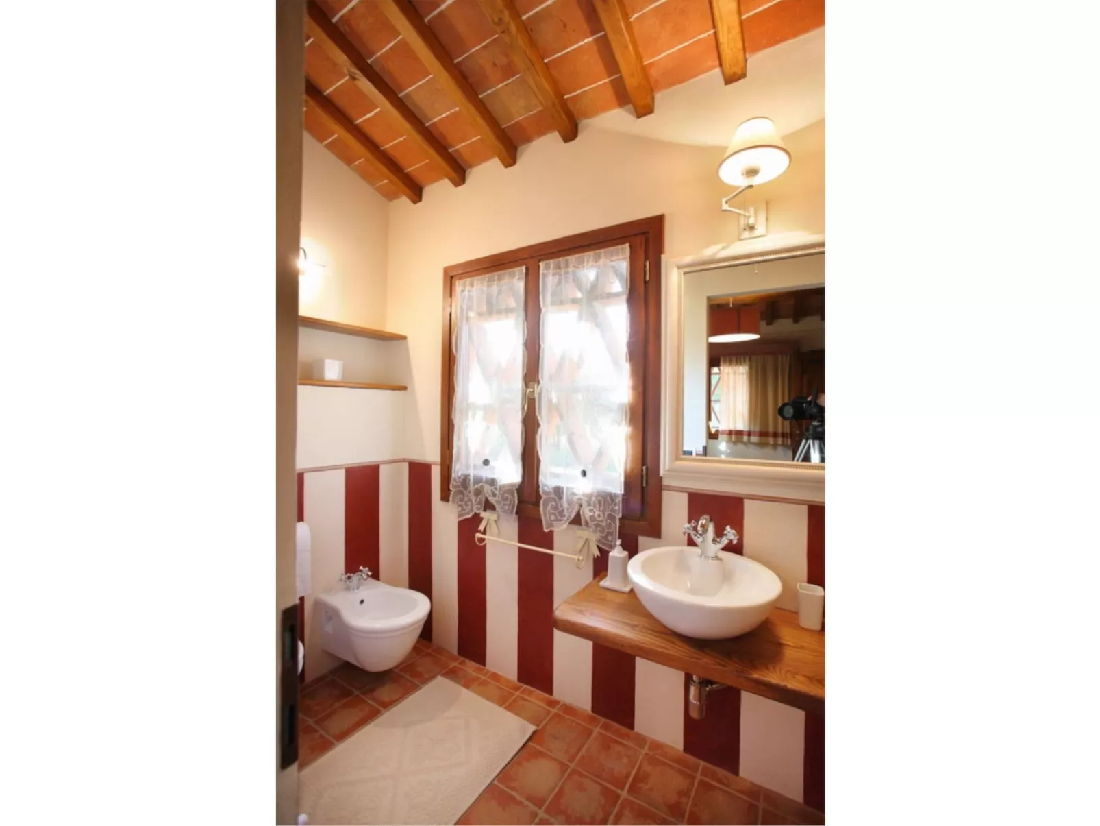 Villa mit privatem Pool und Wellnessbereich-Inside