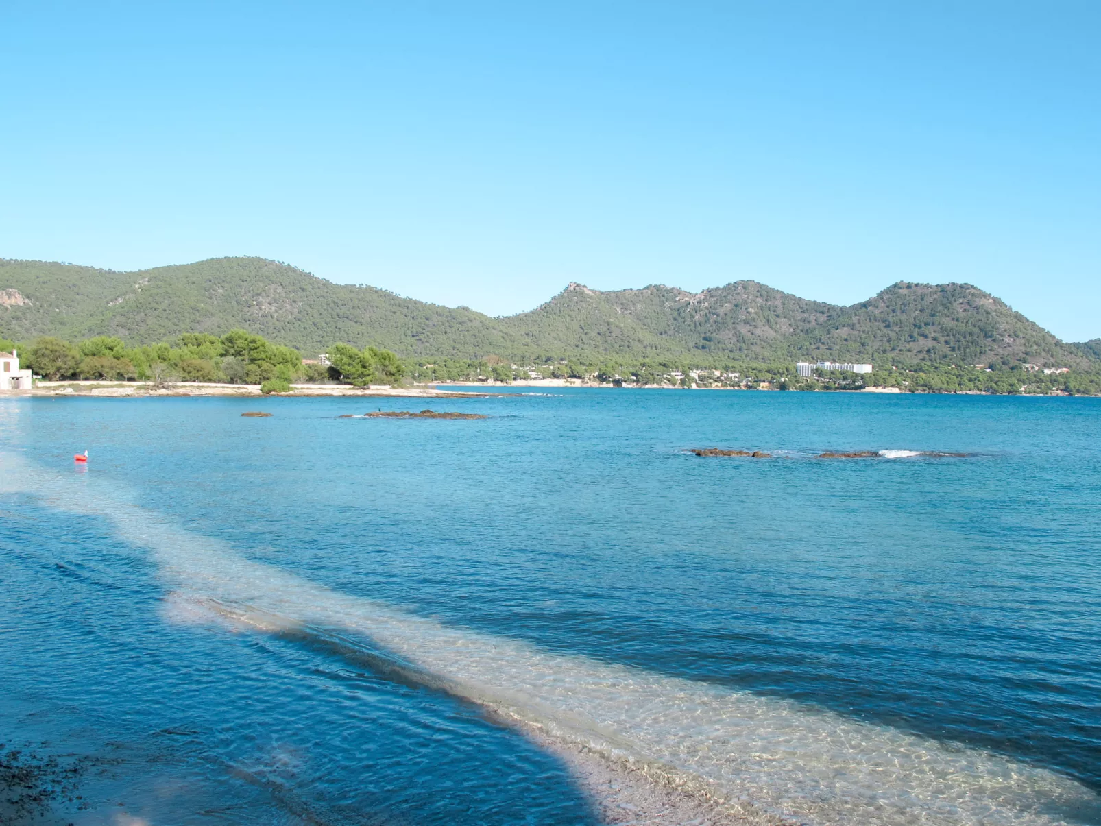 Finca in Meeresnähe mit Schwimmbad und Kinderbecken-Umgebung