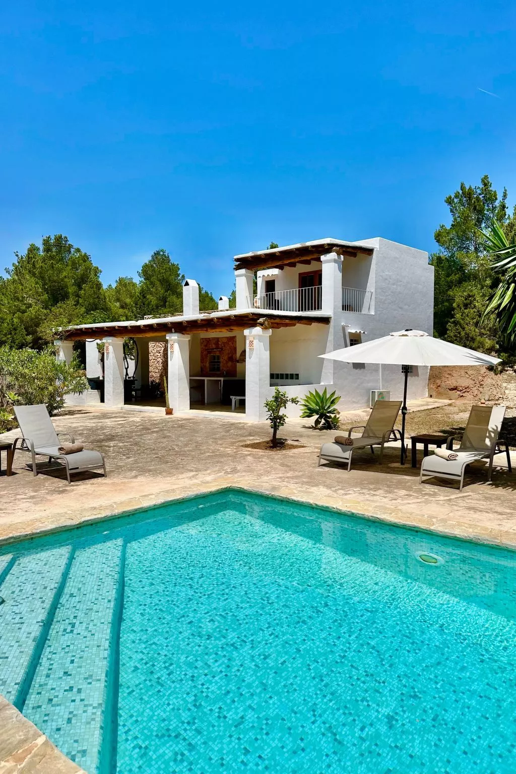 Villa Saljub-Outside