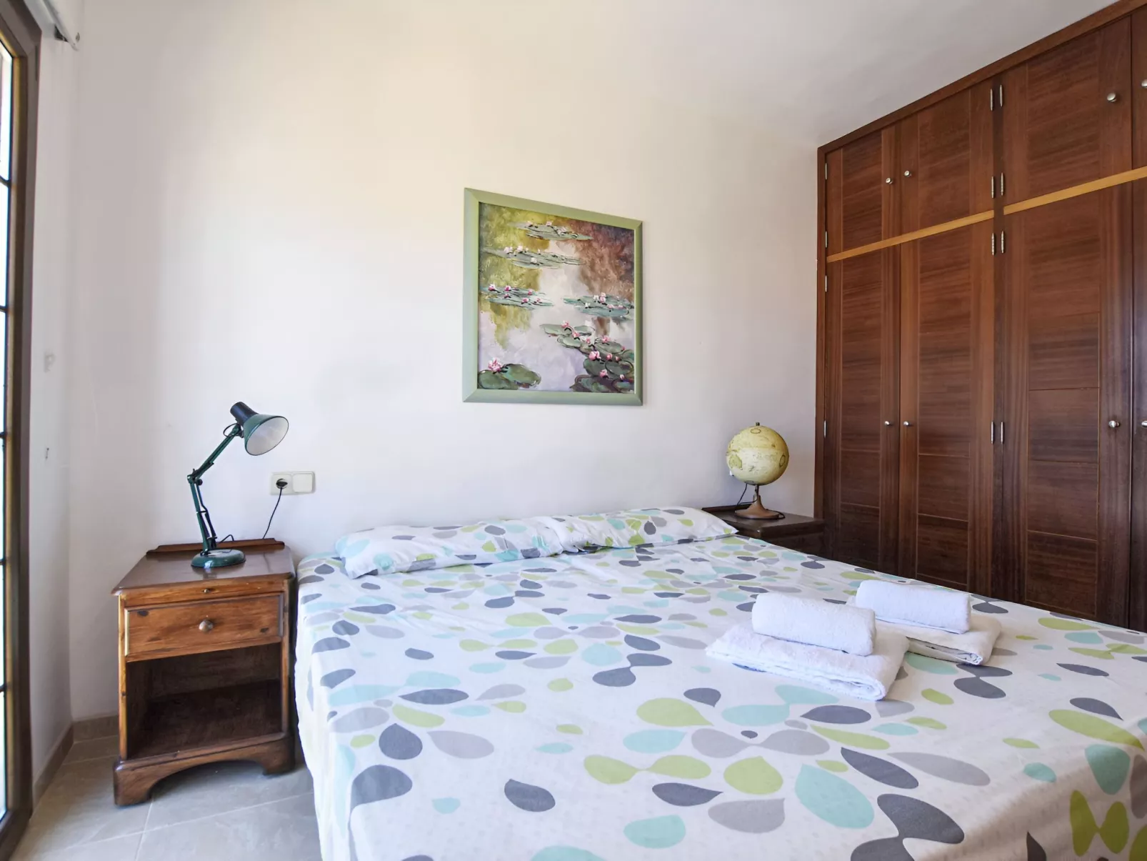 Schöne Villa mit Pool in der Nähe des Strandes-Drinnen