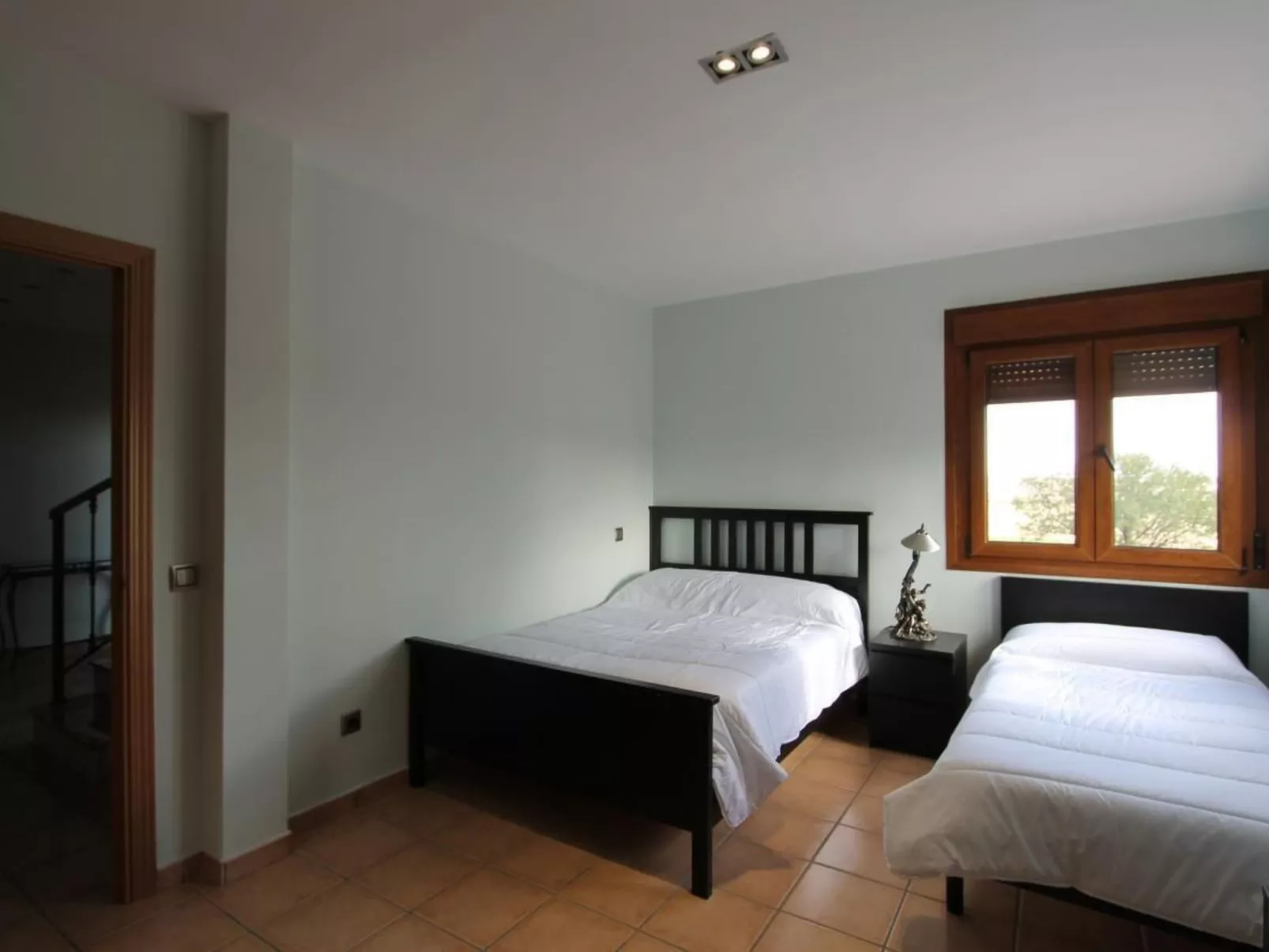 In Seseña mit großem Garten-Inside