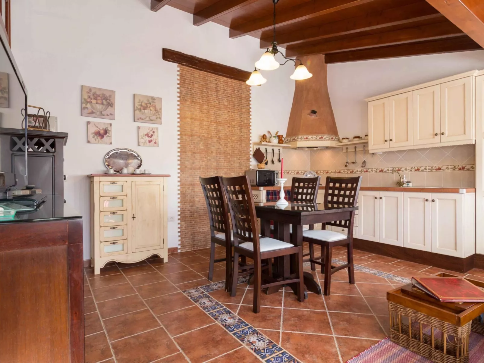 Familienfinca auf dem Lande mit Schwimmbad-Image-tags.info