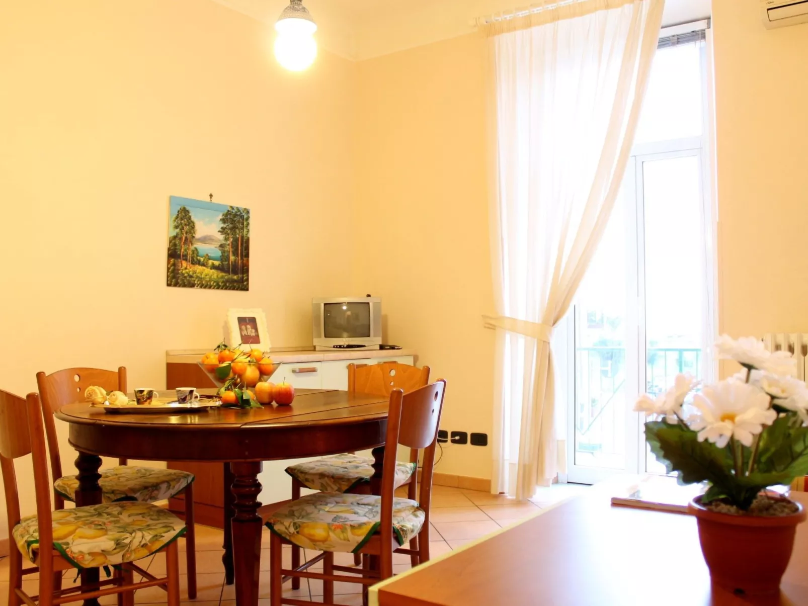 Schöne Wohnung in Albisola Superiore-Image-tags.info