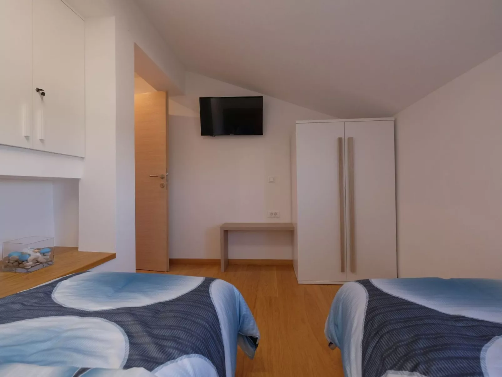 Nettes Ferienhaus in Pomer mit Privatem Pool-Dedans