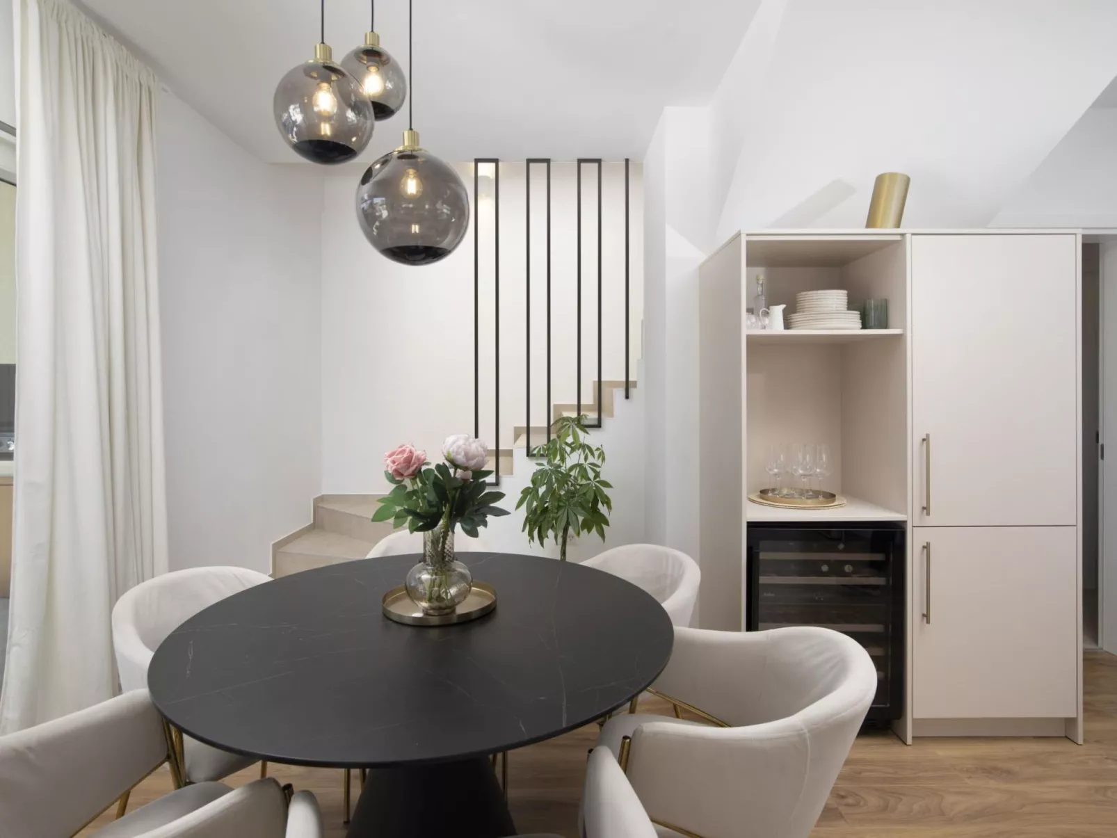 Villa Oasis mit beheiztem Pool, 700 m vom Meer entfernt