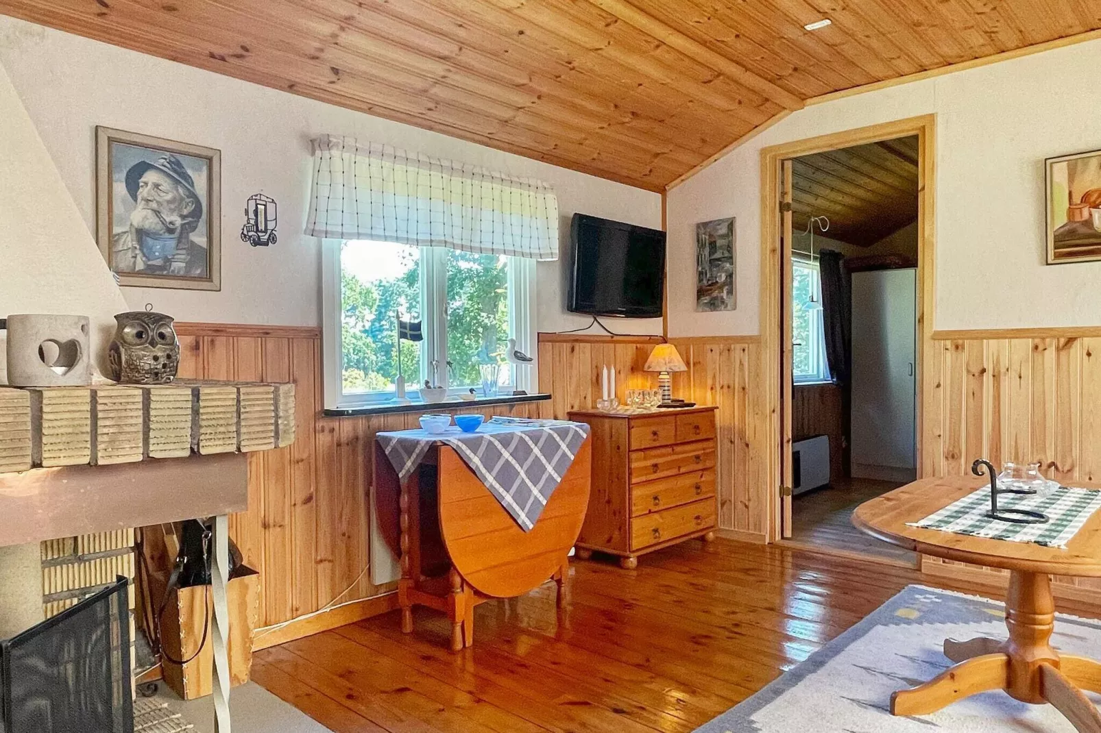 6 person holiday home in BERGKVARA-By Traum-Indoor