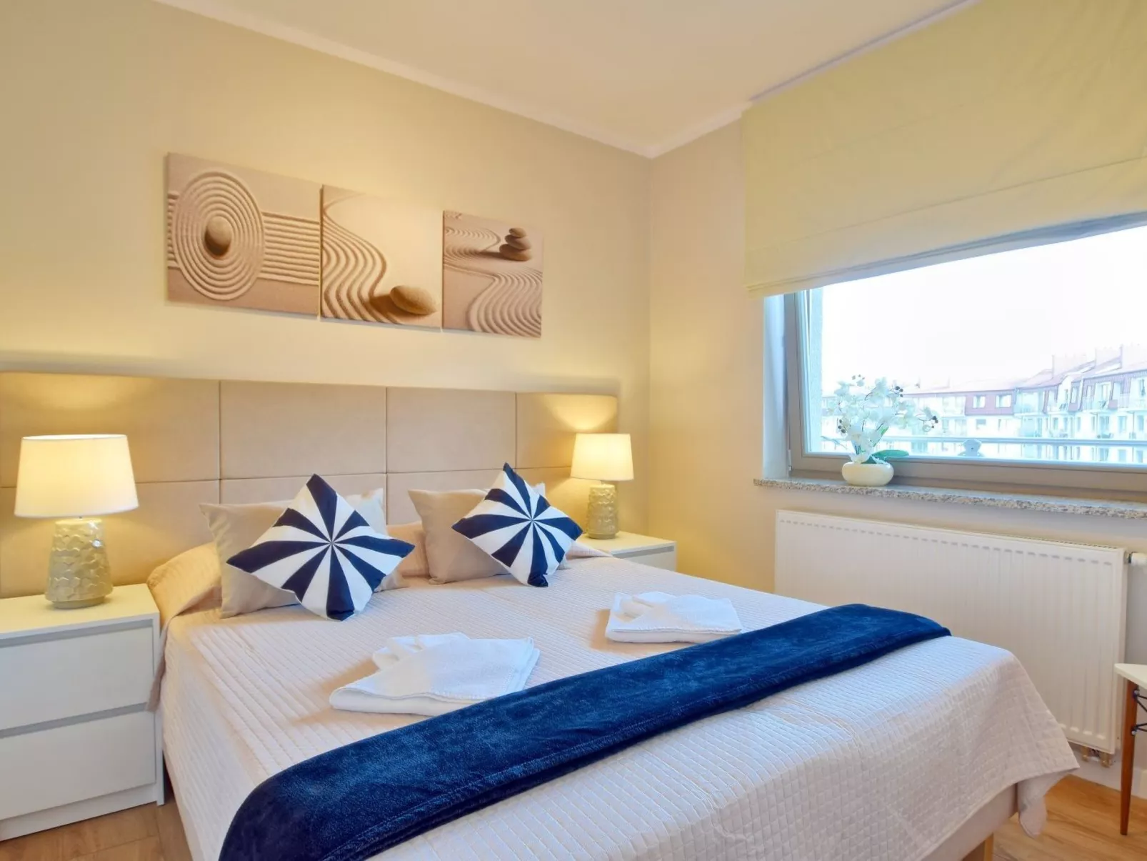 Sand Rose am Yachthafen