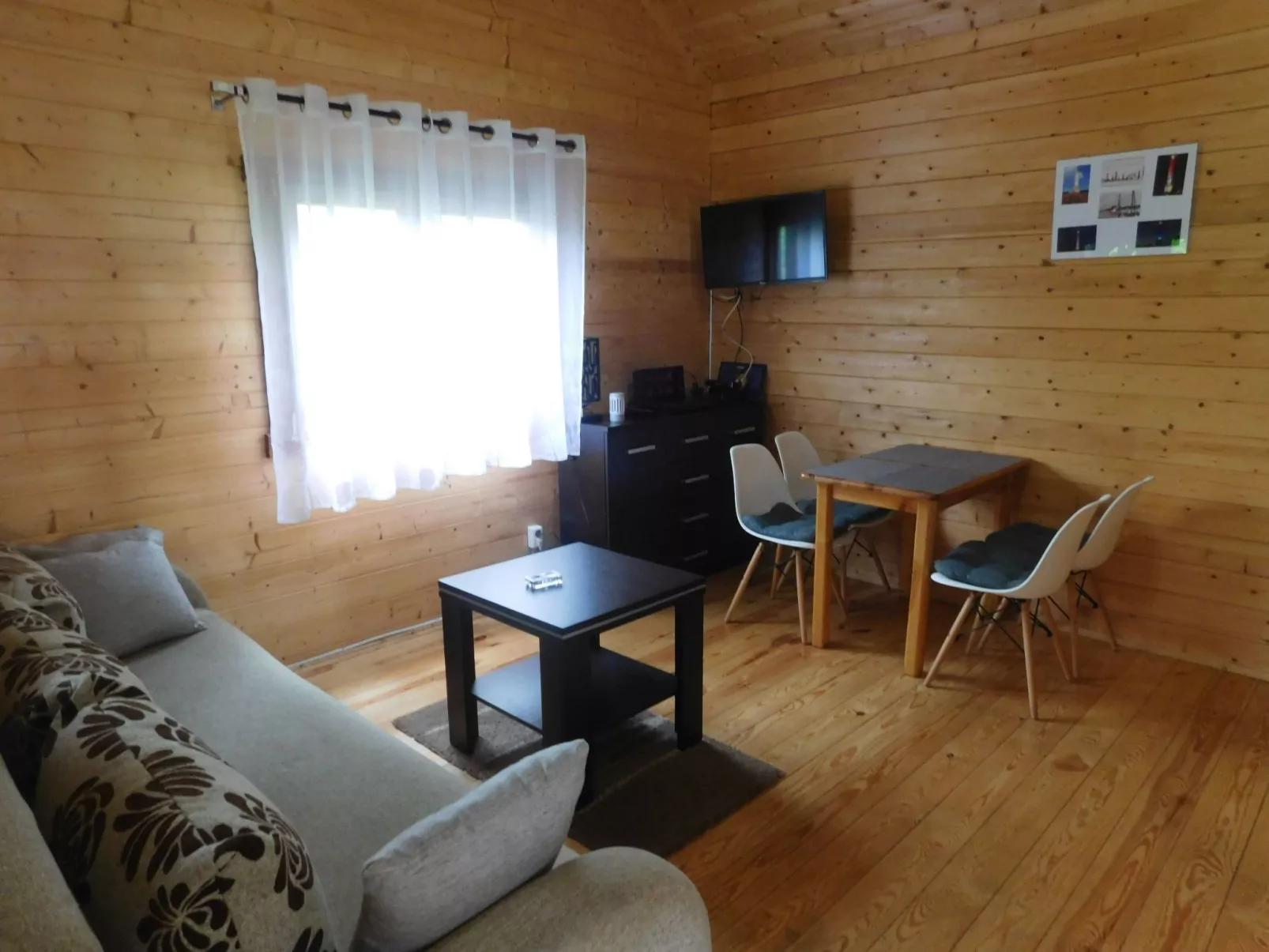 Haus in Karsibór mit Grill, Terrasse und Garten-Drinnen