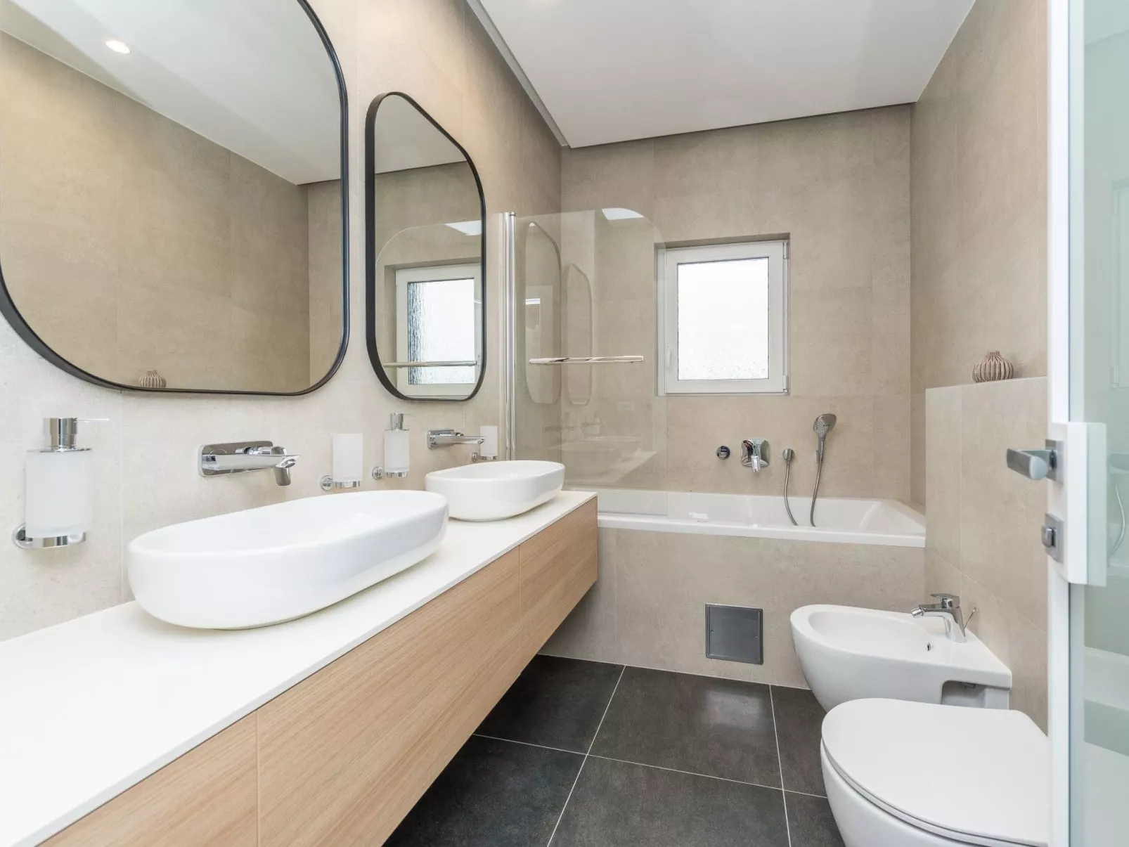 Haus für 9 Personen und 1 Kind in Gornje Rastane