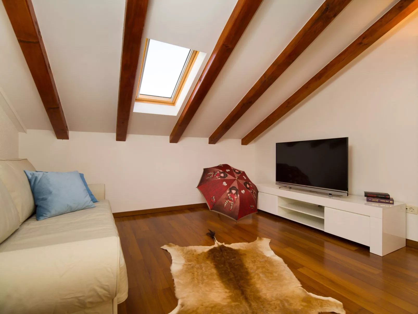 Ferienvilla mit Garten, Grill und Terrasse-Dedans