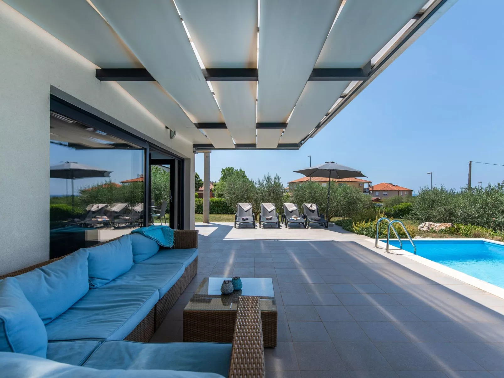 Wunderschönes Ferienhaus in Bužinija mit Pool