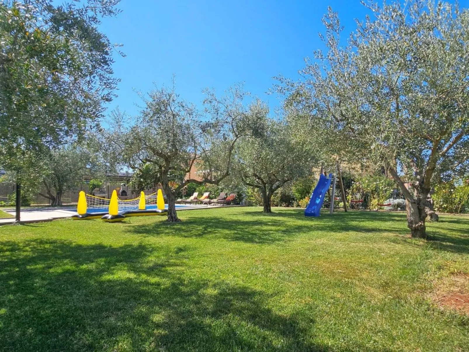 Wohnung für bis zu 6 Personen mit Schwimmbad-Draußen