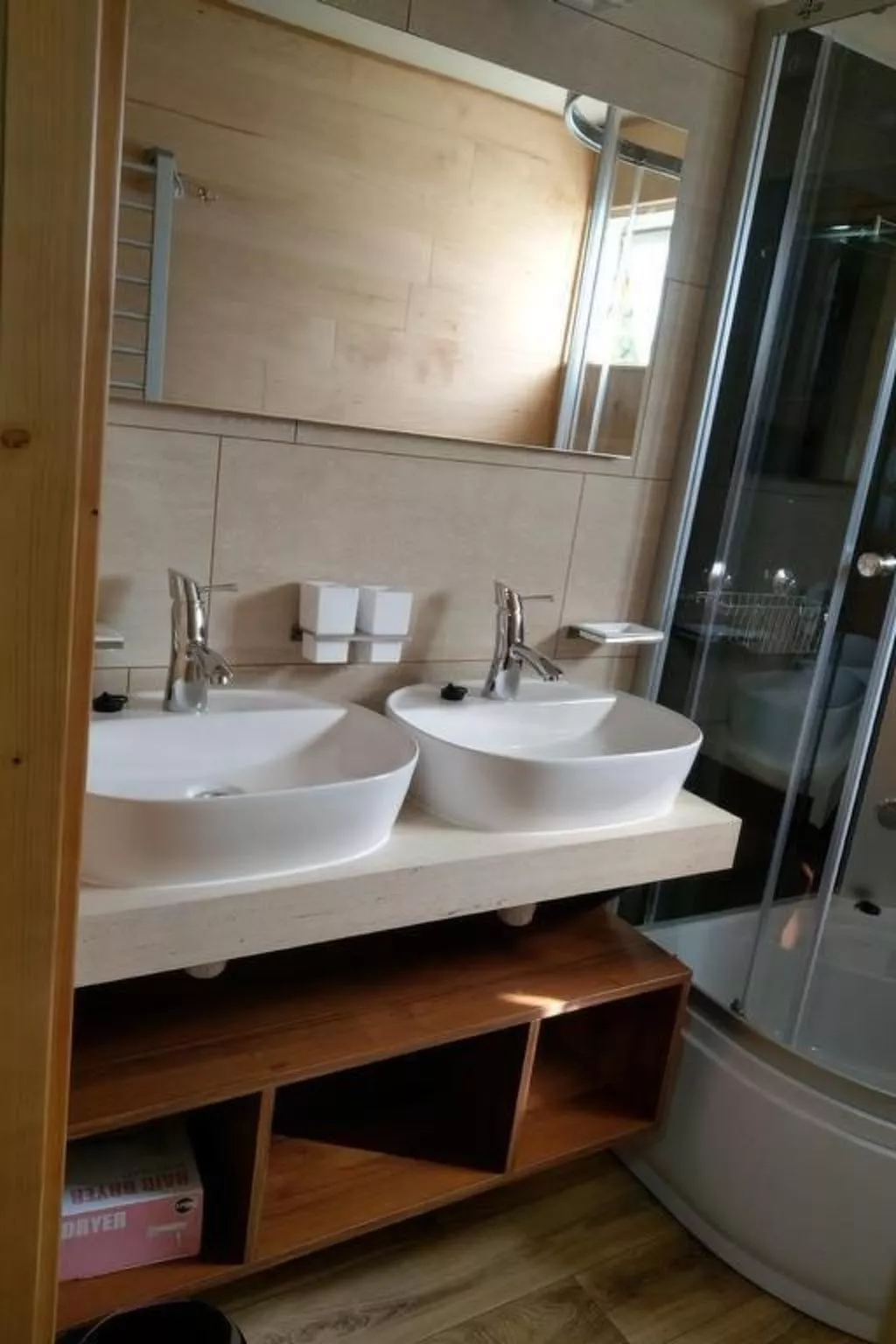 Ganzjahreshäuschen - gelb-Dedans