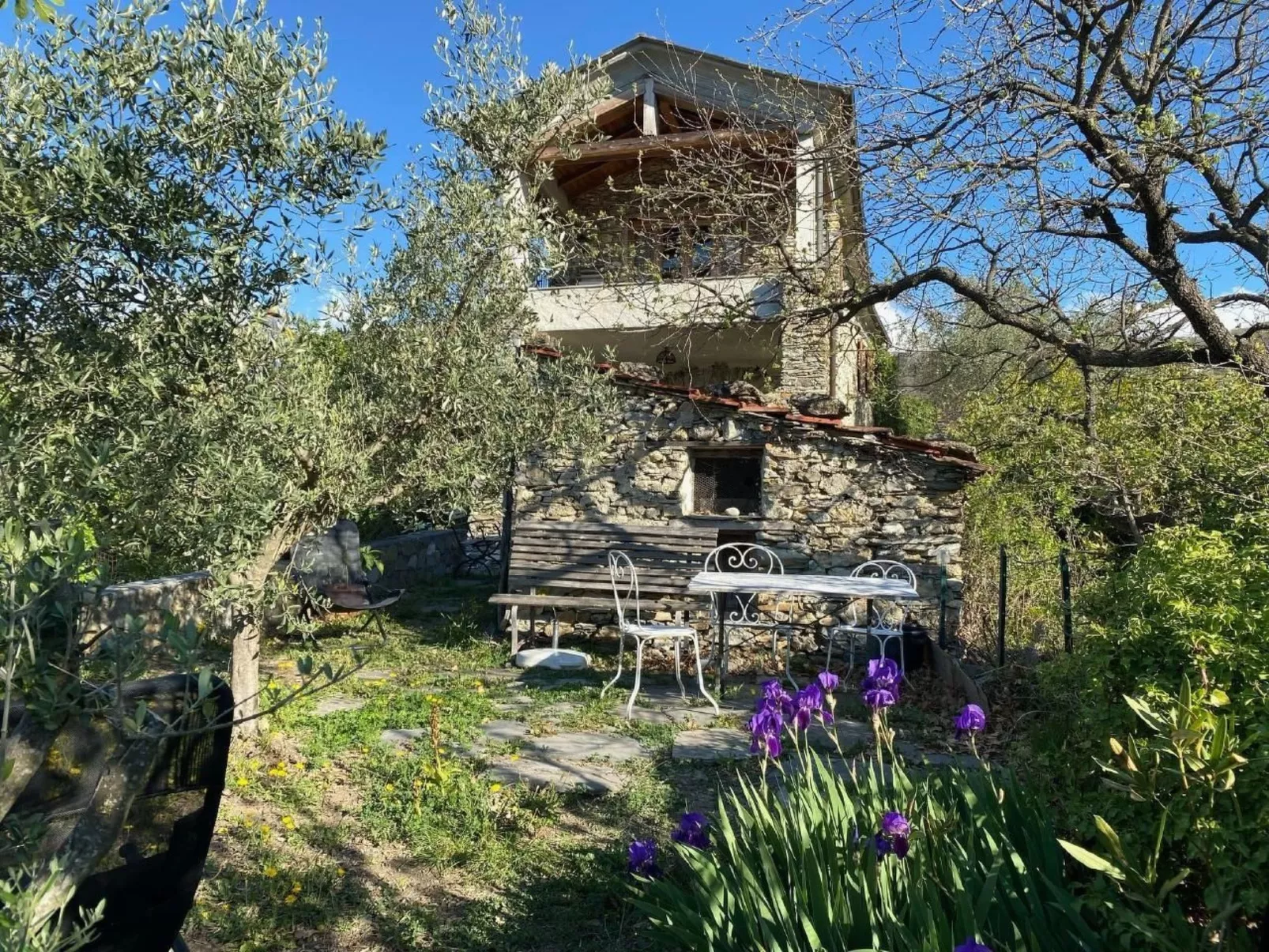 CASA SISSI, Sehnsuchtsort zwischen Olivenhainen