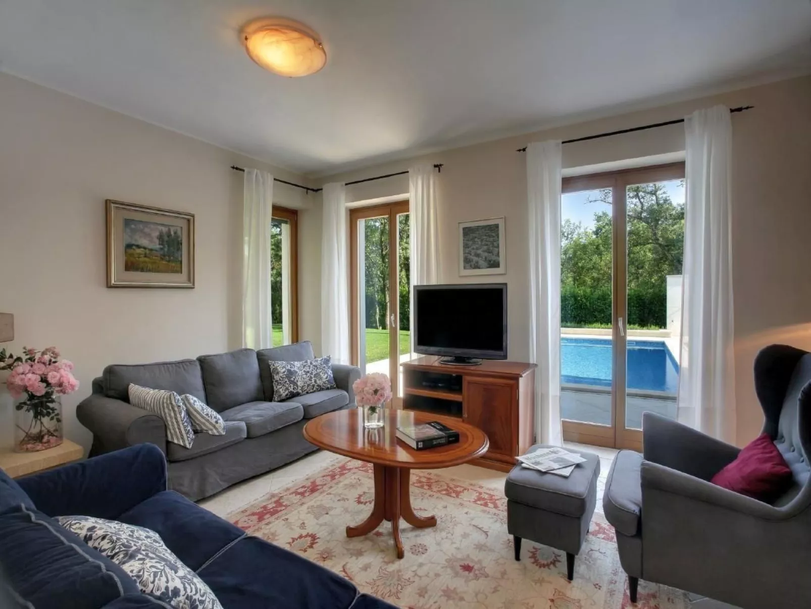 In Karigador mit Terrasse, Whirlpool und Garten-Dedans