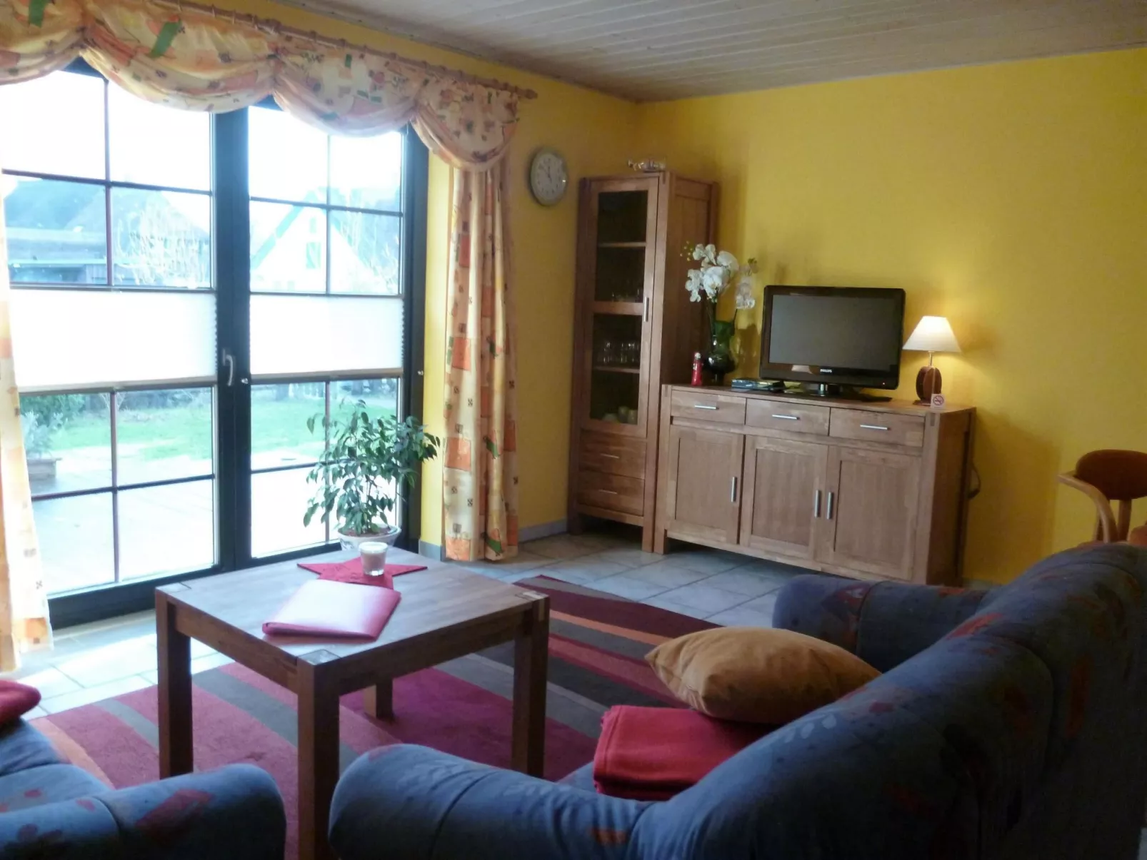 Schönes Ferienhaus mit Terrasse und Grill