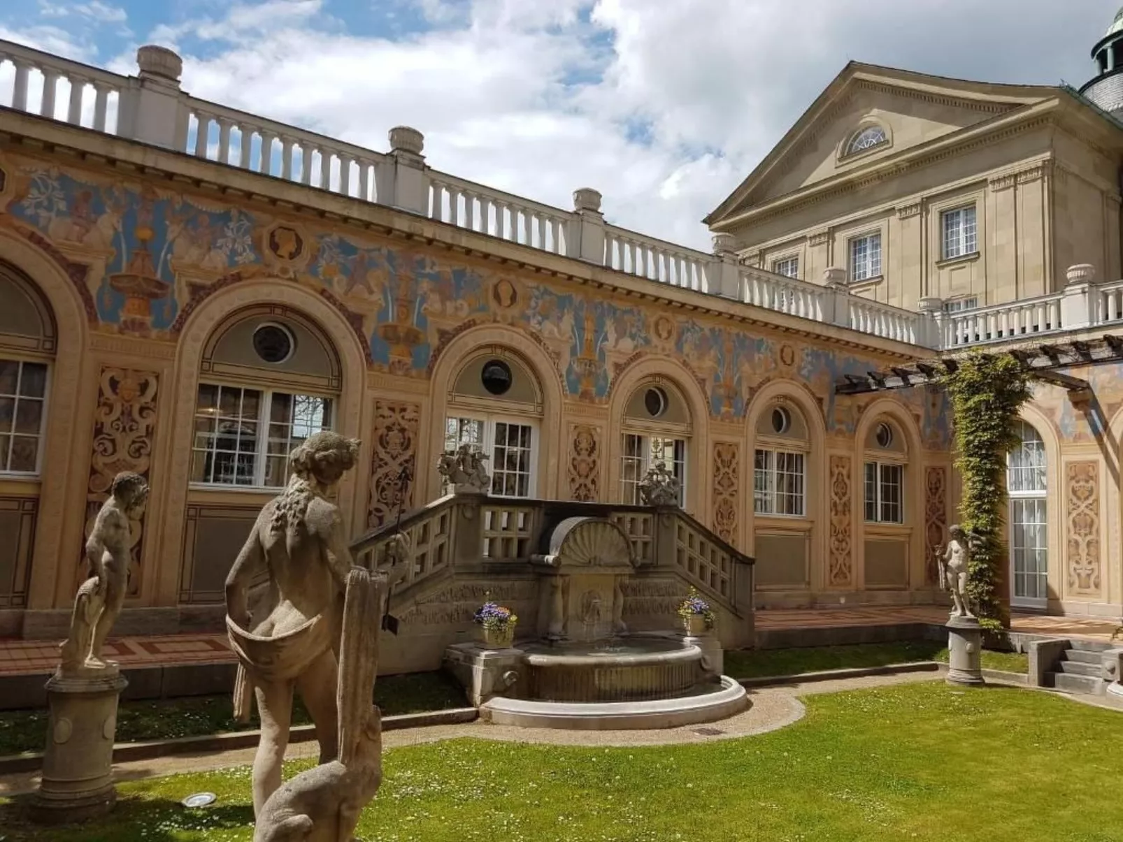 Große Wohnung mit Balkon in Bad Kissingen-Outside